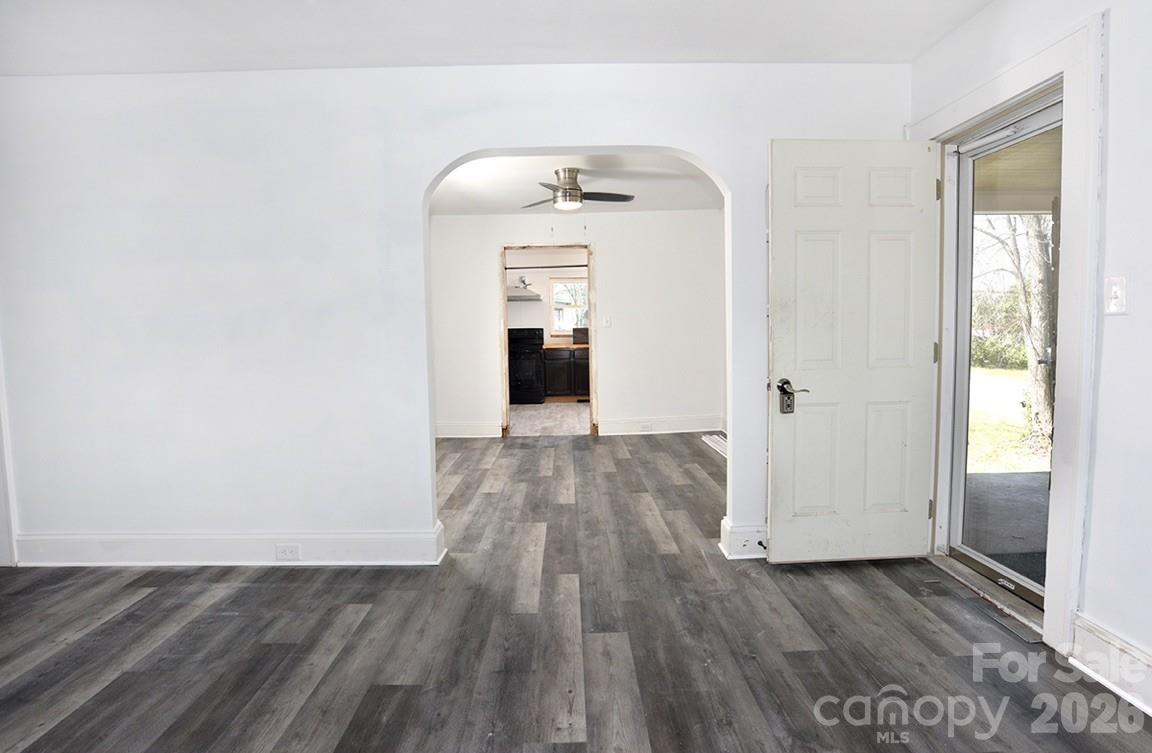 629 W Council Street Property Photo 9