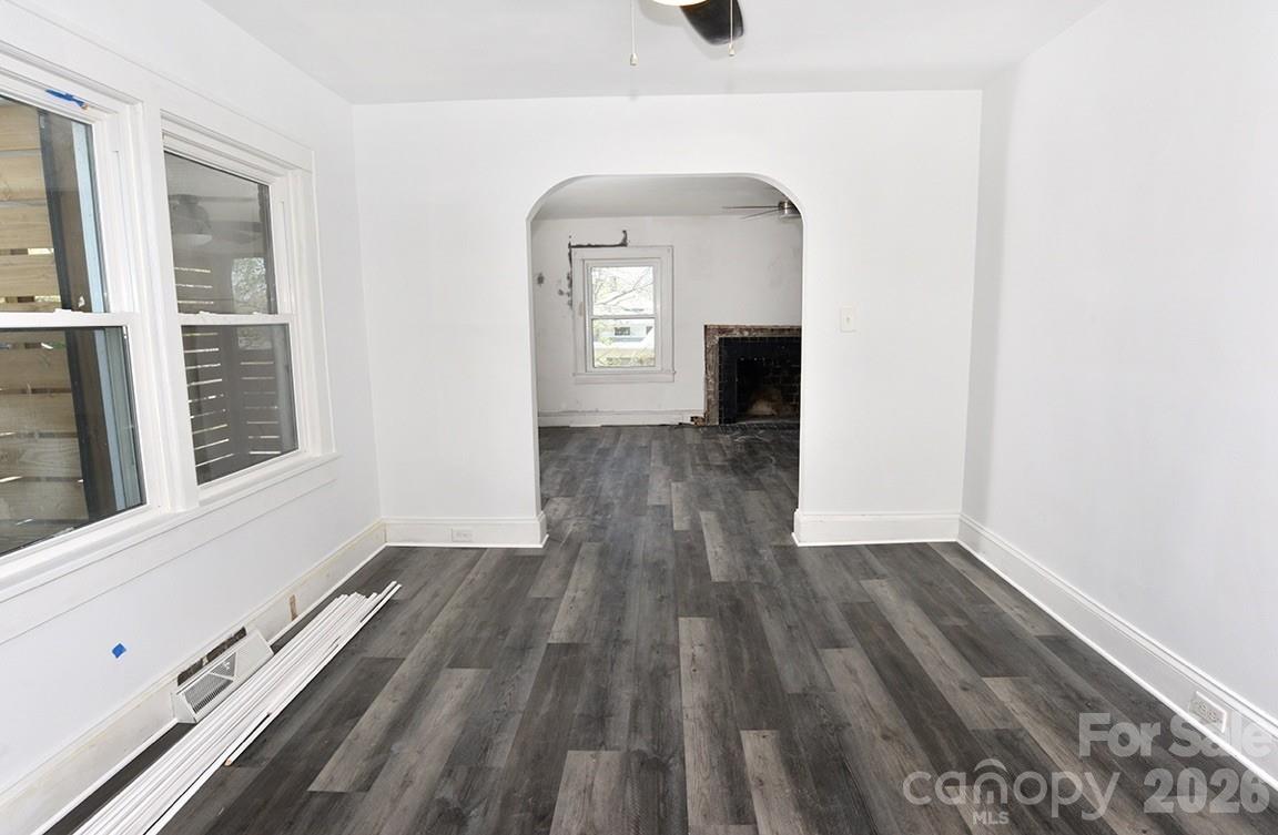 629 W Council Street Property Photo 10