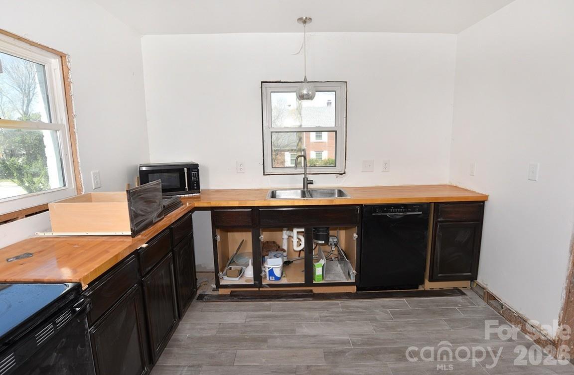 629 W Council Street Property Photo 13