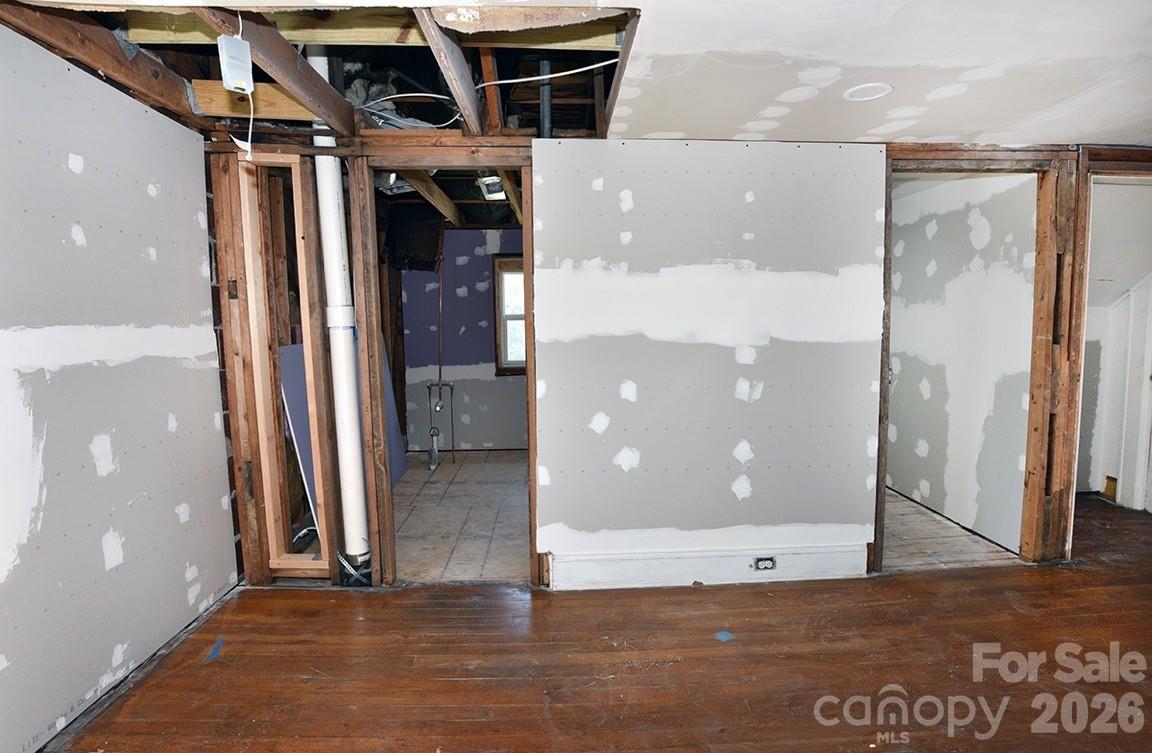 629 W Council Street Property Photo 23