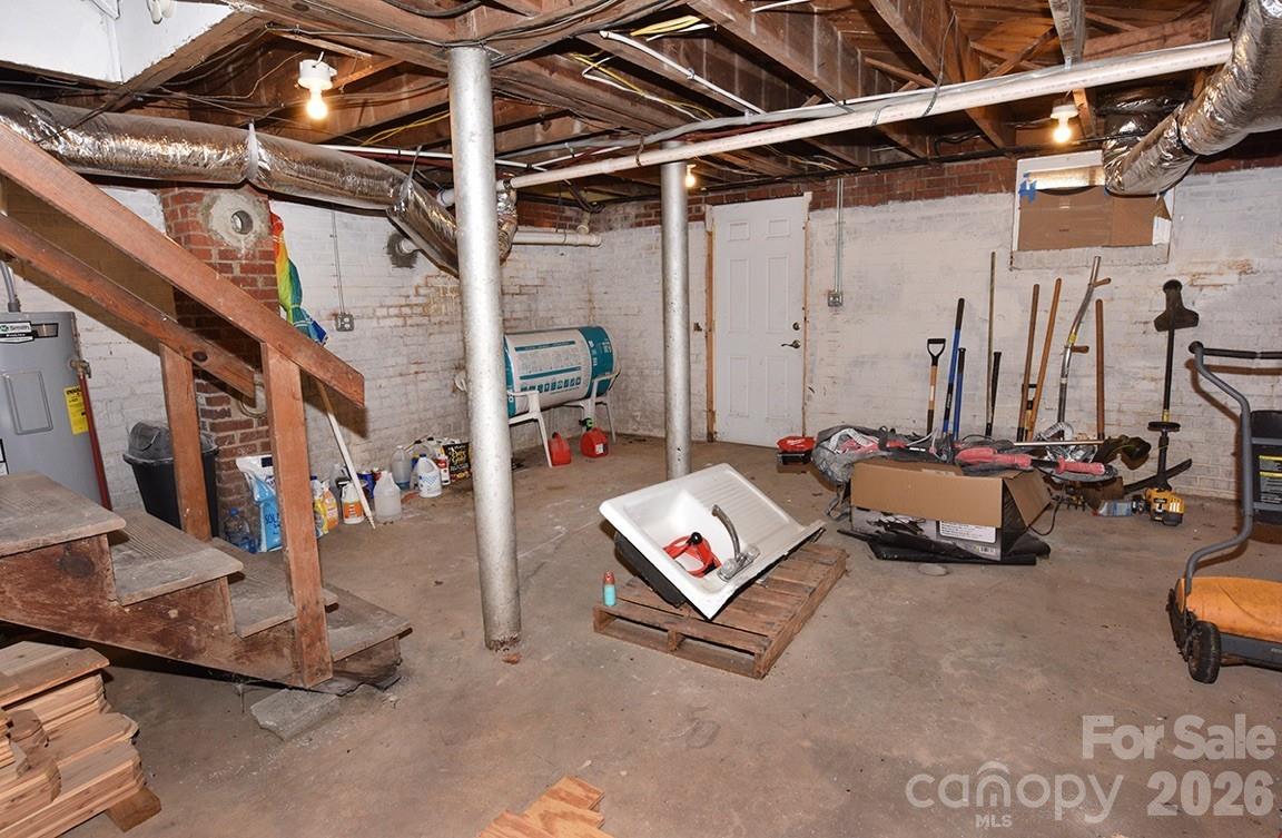 629 W Council Street Property Photo 29