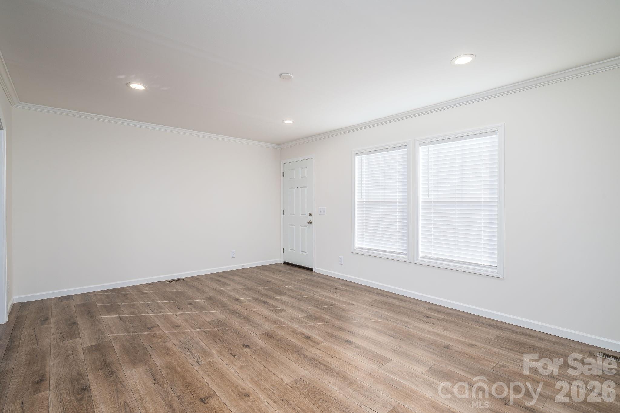 808 W Eagleview Lane Property Photo 23