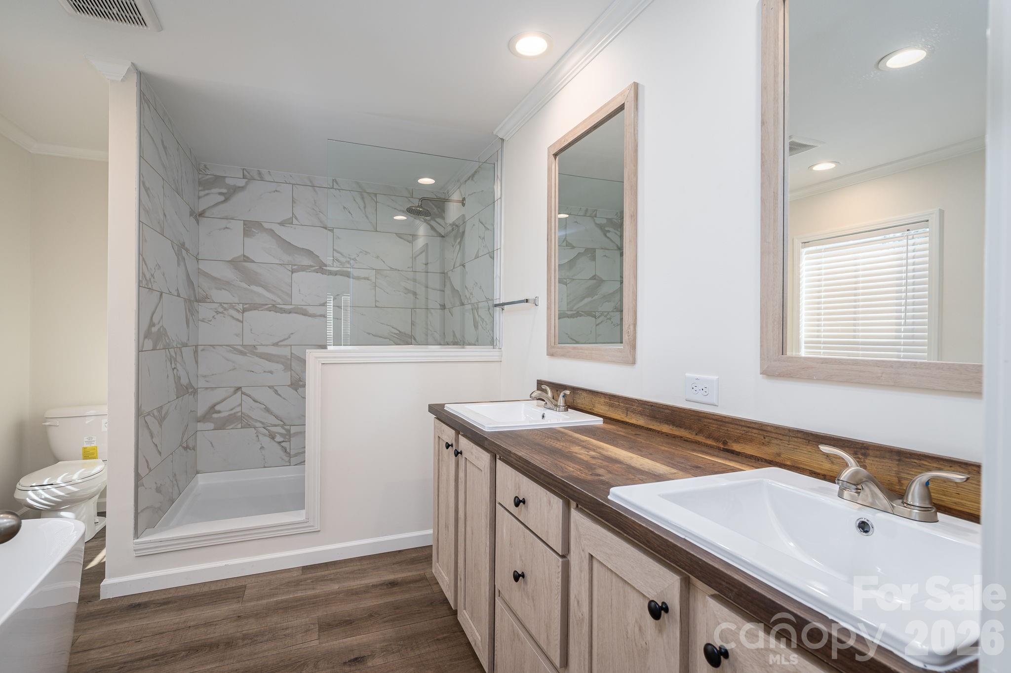 808 W Eagleview Lane Property Photo 24