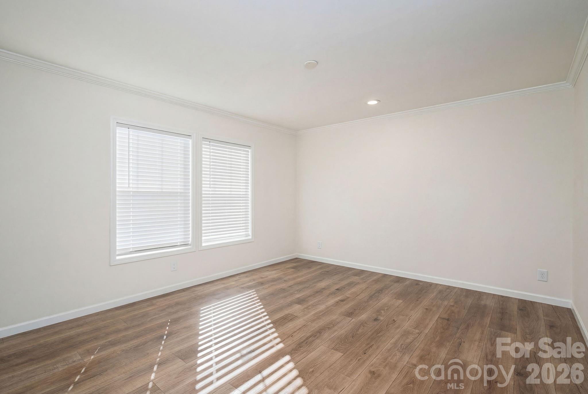 808 W Eagleview Lane Property Photo 27