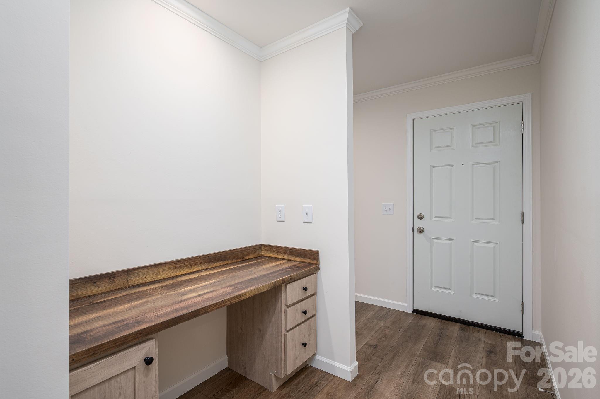 808 W Eagleview Lane Property Photo 31