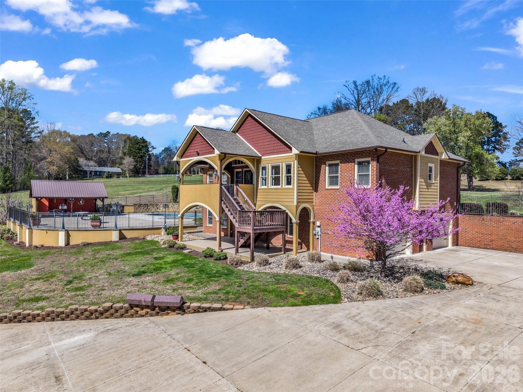148 Fairway Drive Property Photo 4