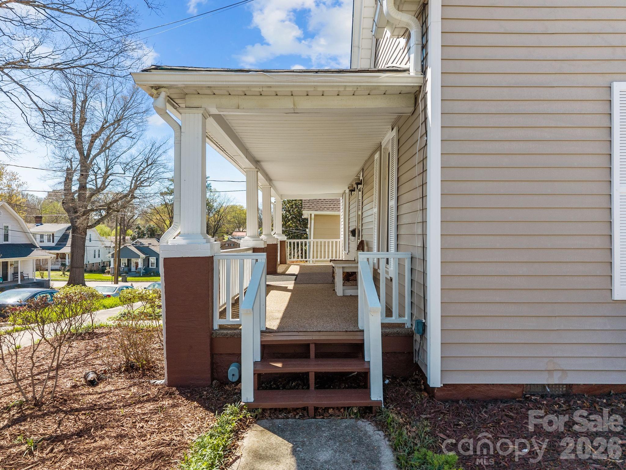 414 S Spencer Avenue Property Photo 6