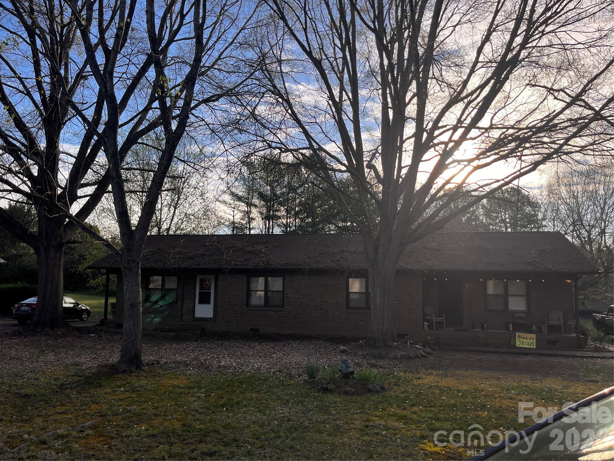 300 Taylor Road Property Photo 2