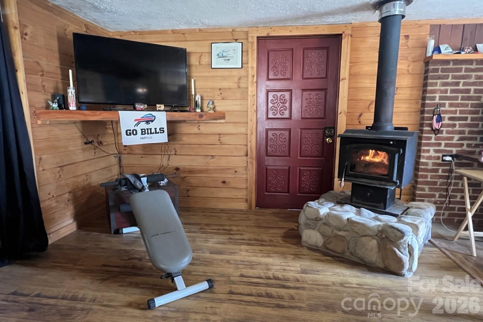 365 Hillbilly Lane Property Photo 4