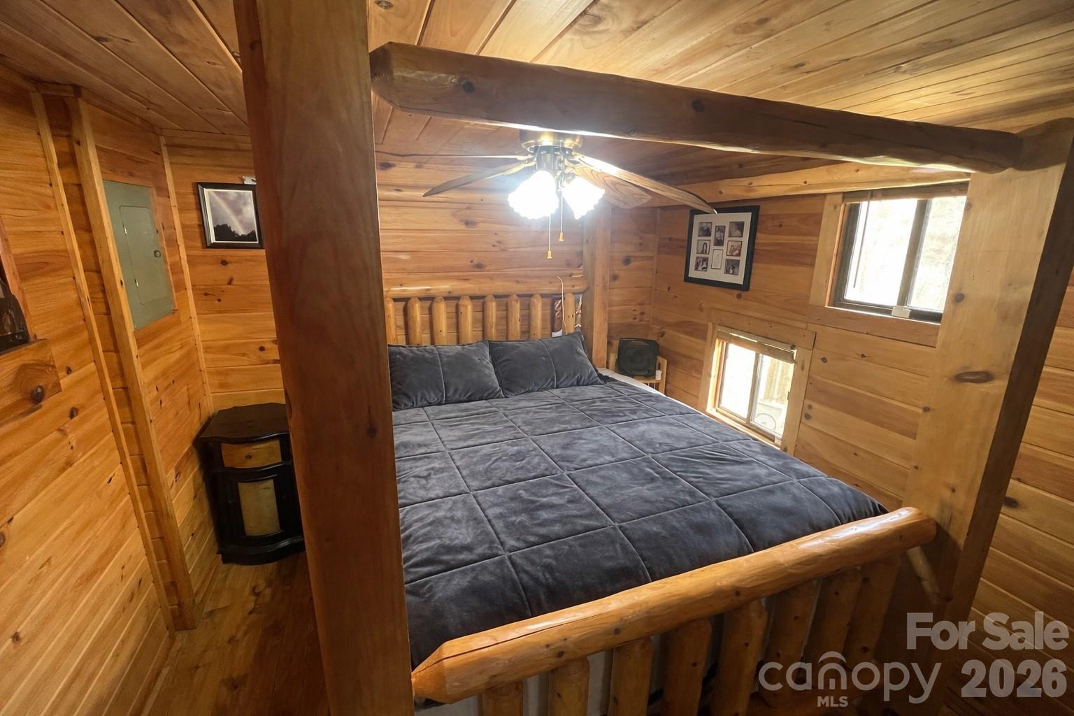 365 Hillbilly Lane Property Photo 5