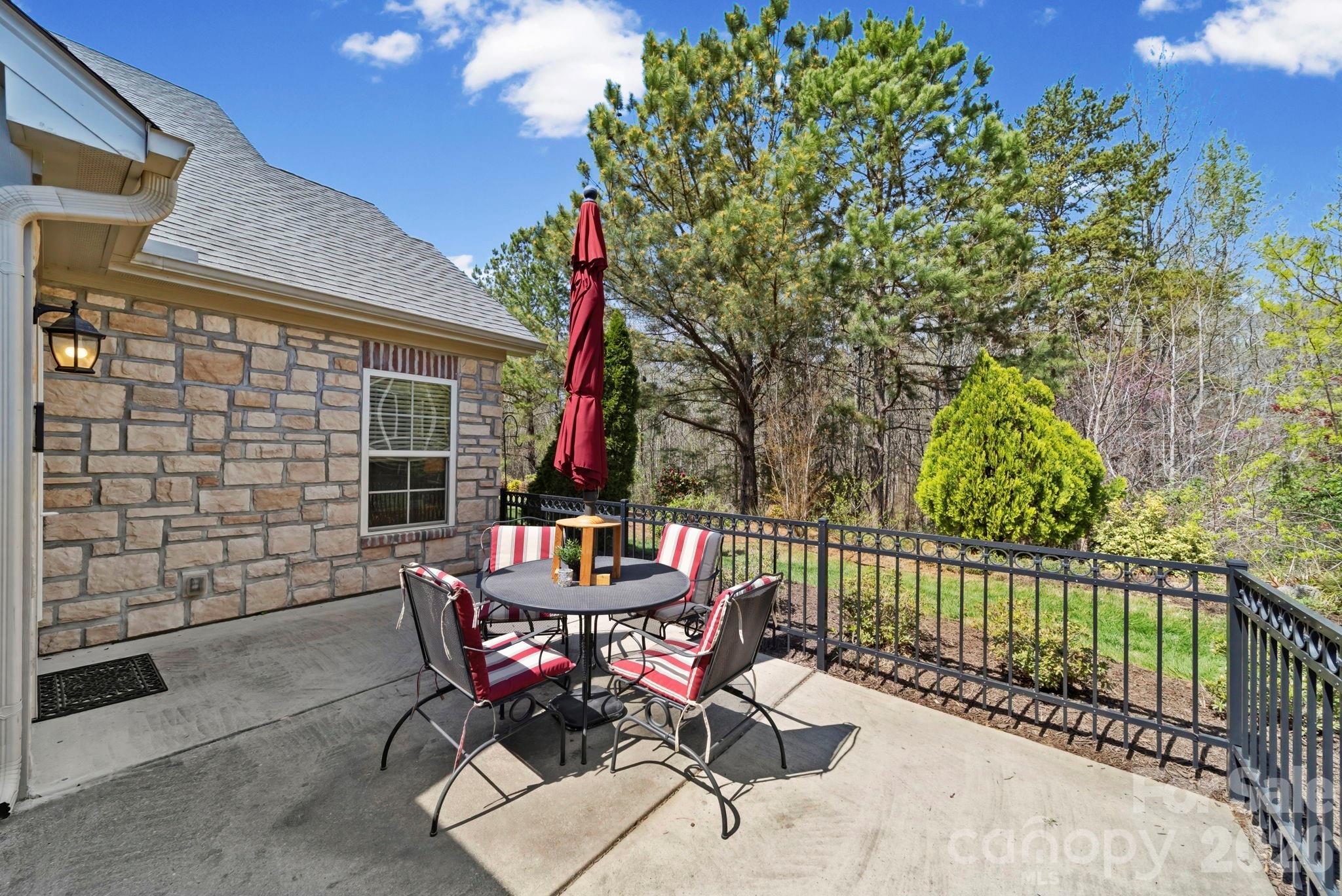 5224 Polo Gate Boulevard Property Photo 6