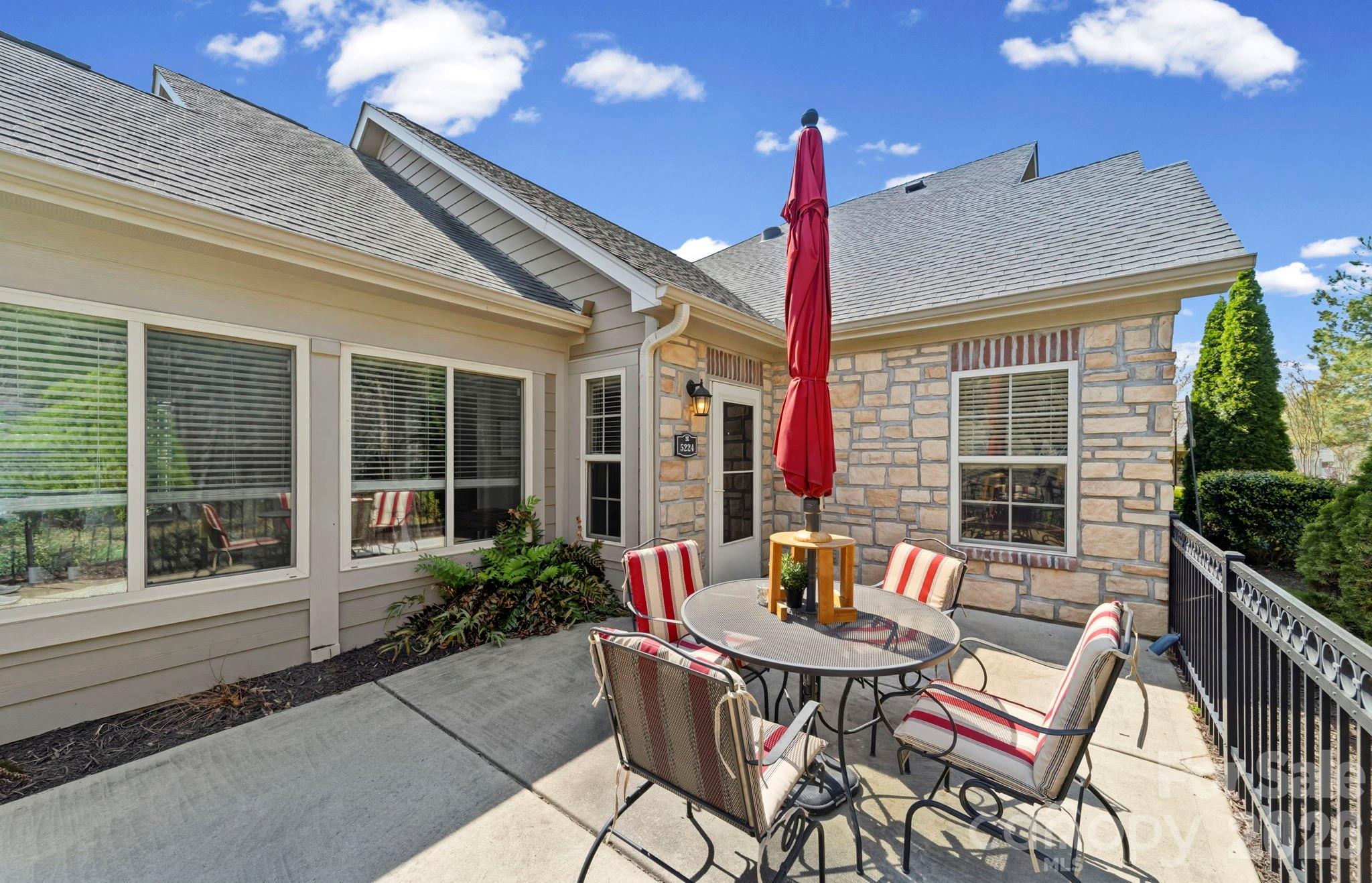 5224 Polo Gate Boulevard Property Photo 7