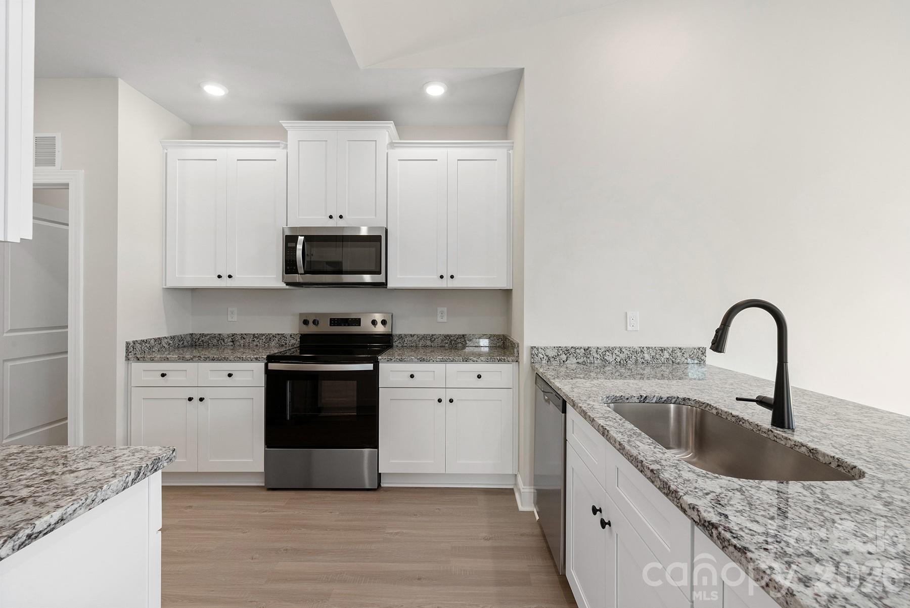 6623 Fairford Drive Property Photo 4