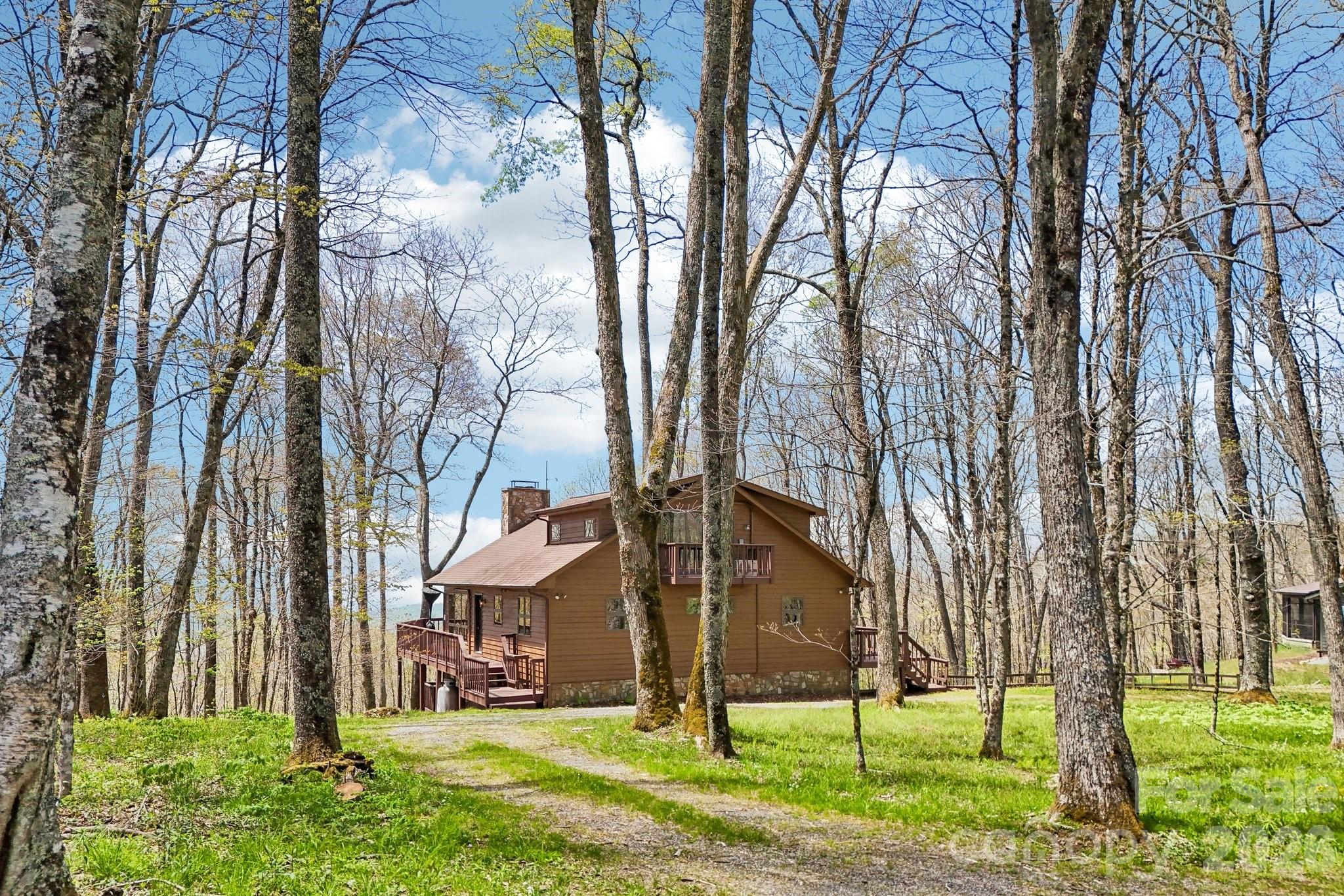 34 Wolfs Head Court Property Photo 2