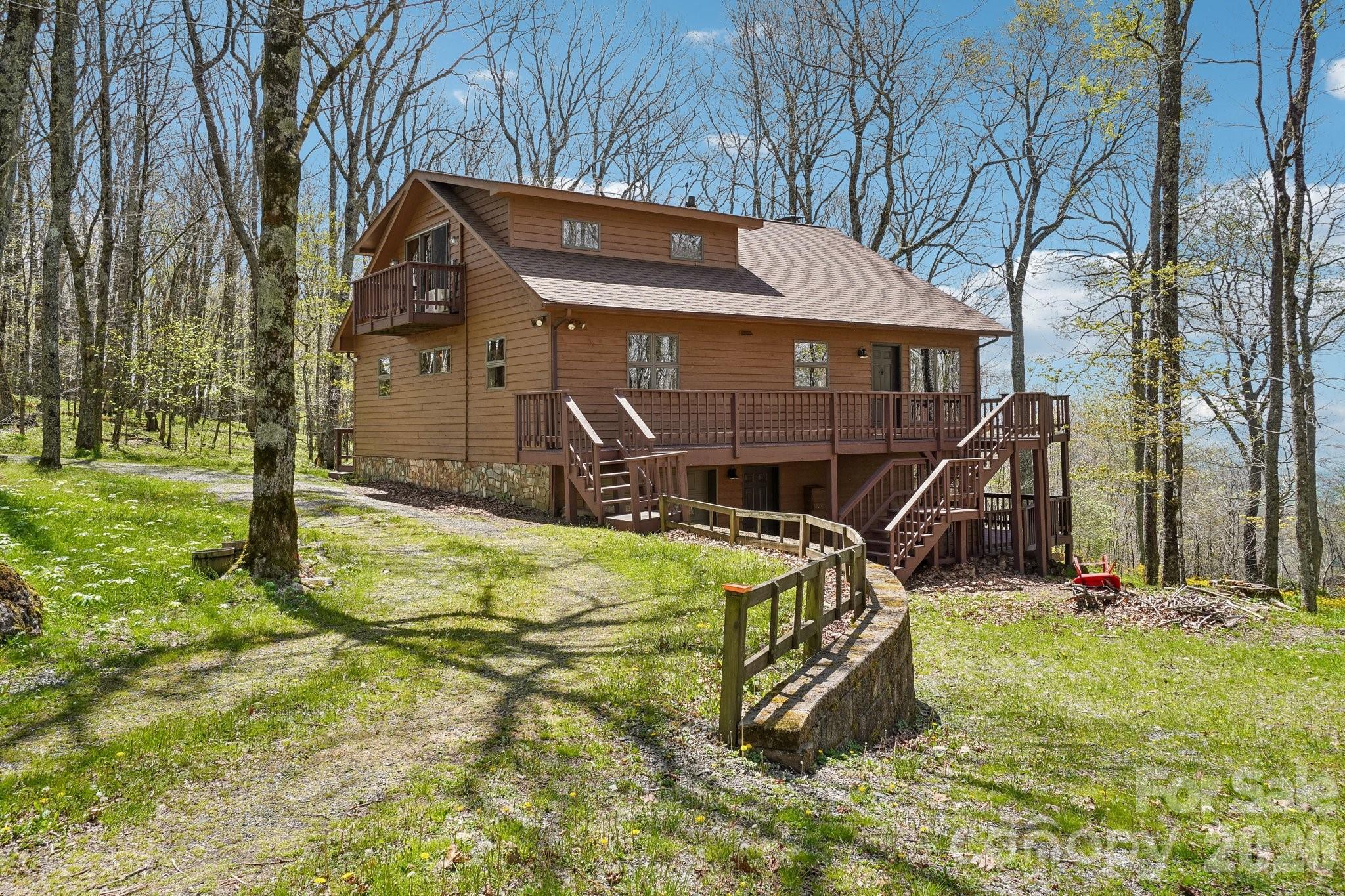 34 Wolfs Head Court Property Photo 7