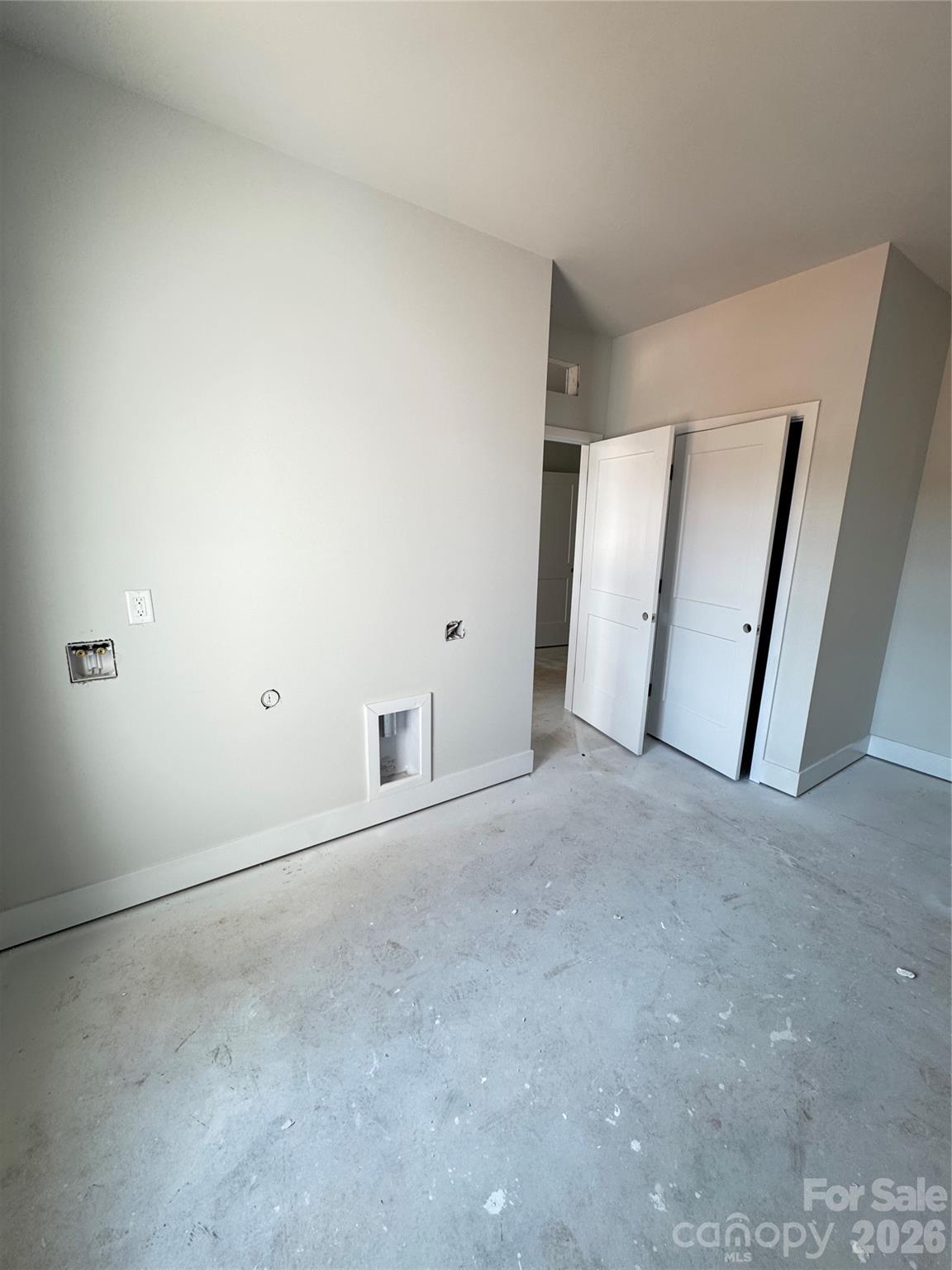 1085 Kildare Drive 67 Property Photo 14