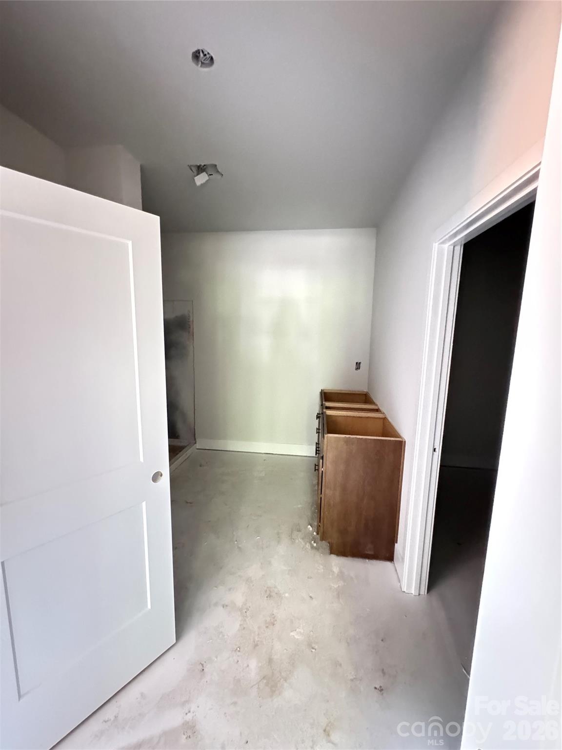 1085 Kildare Drive 67 Property Photo 17