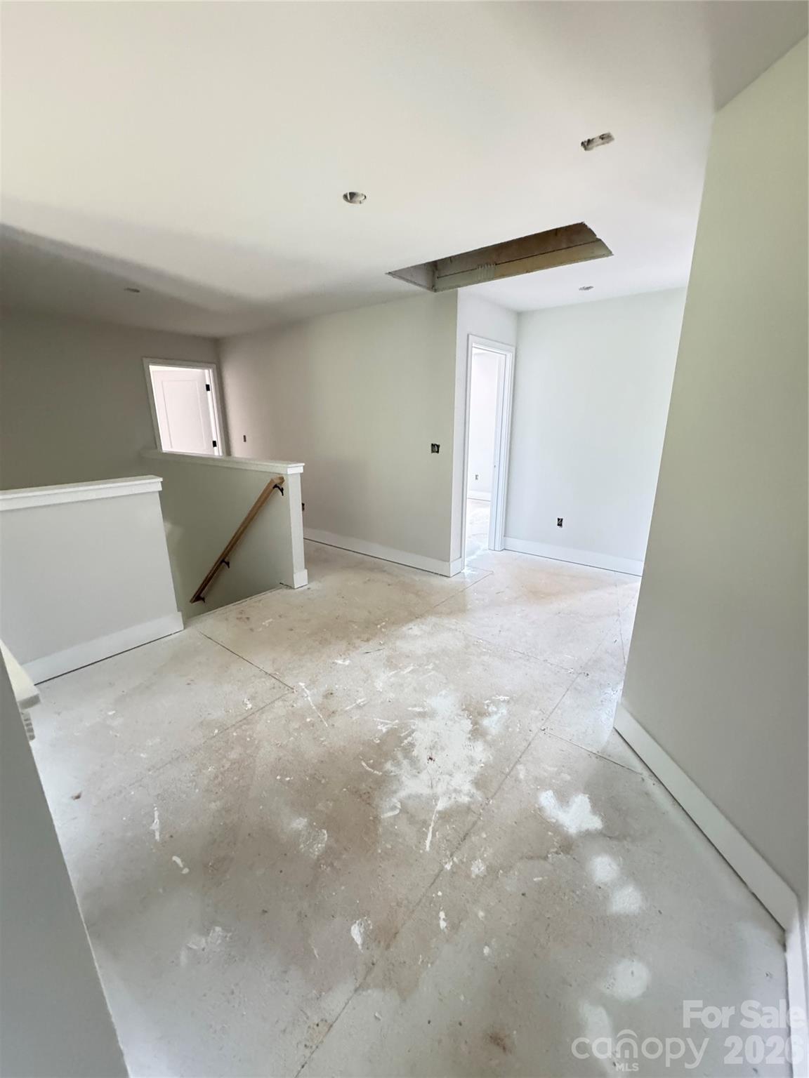 1085 Kildare Drive 67 Property Photo 20
