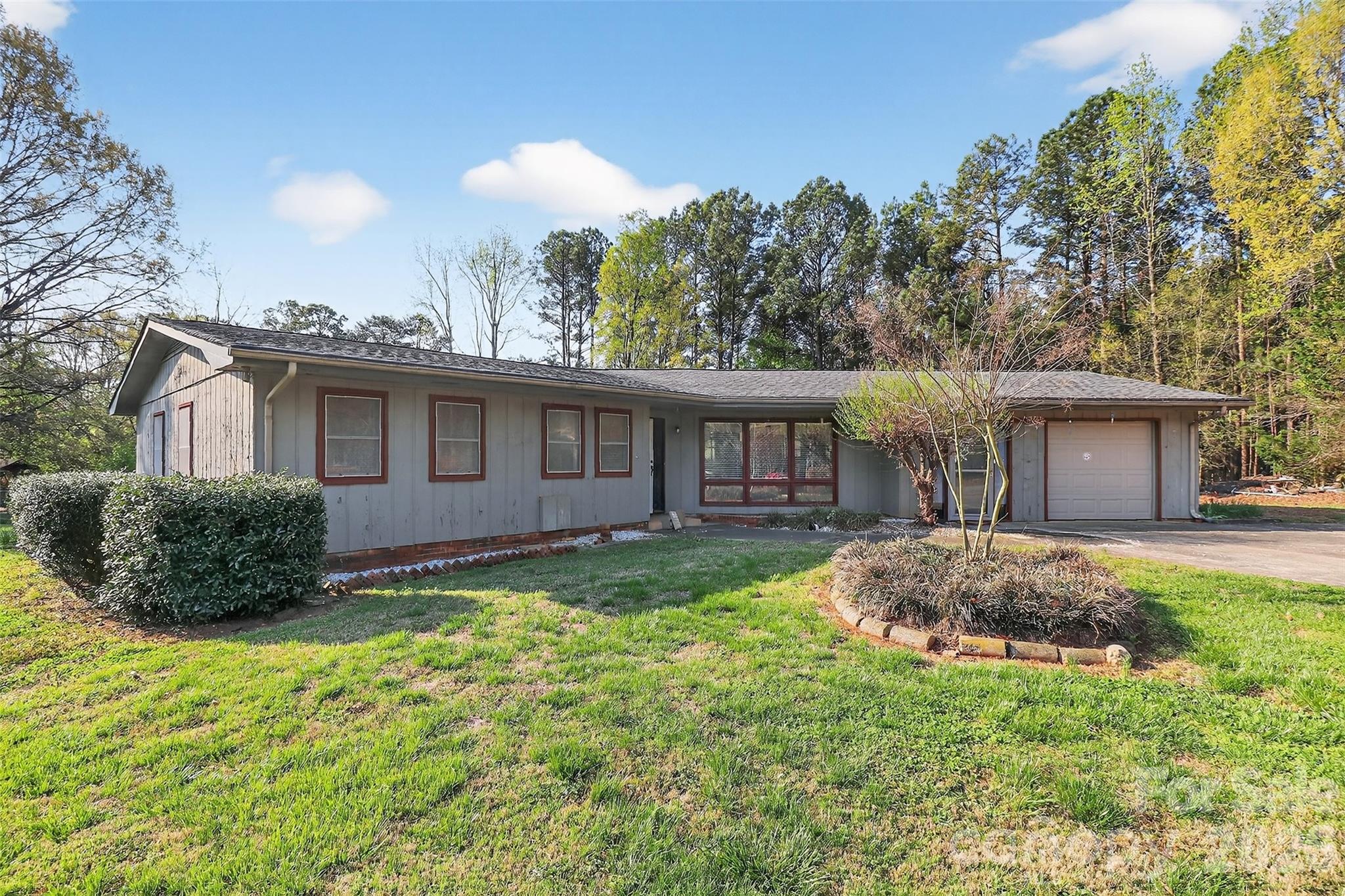 9516 Westmoreland Road Property Photo 1