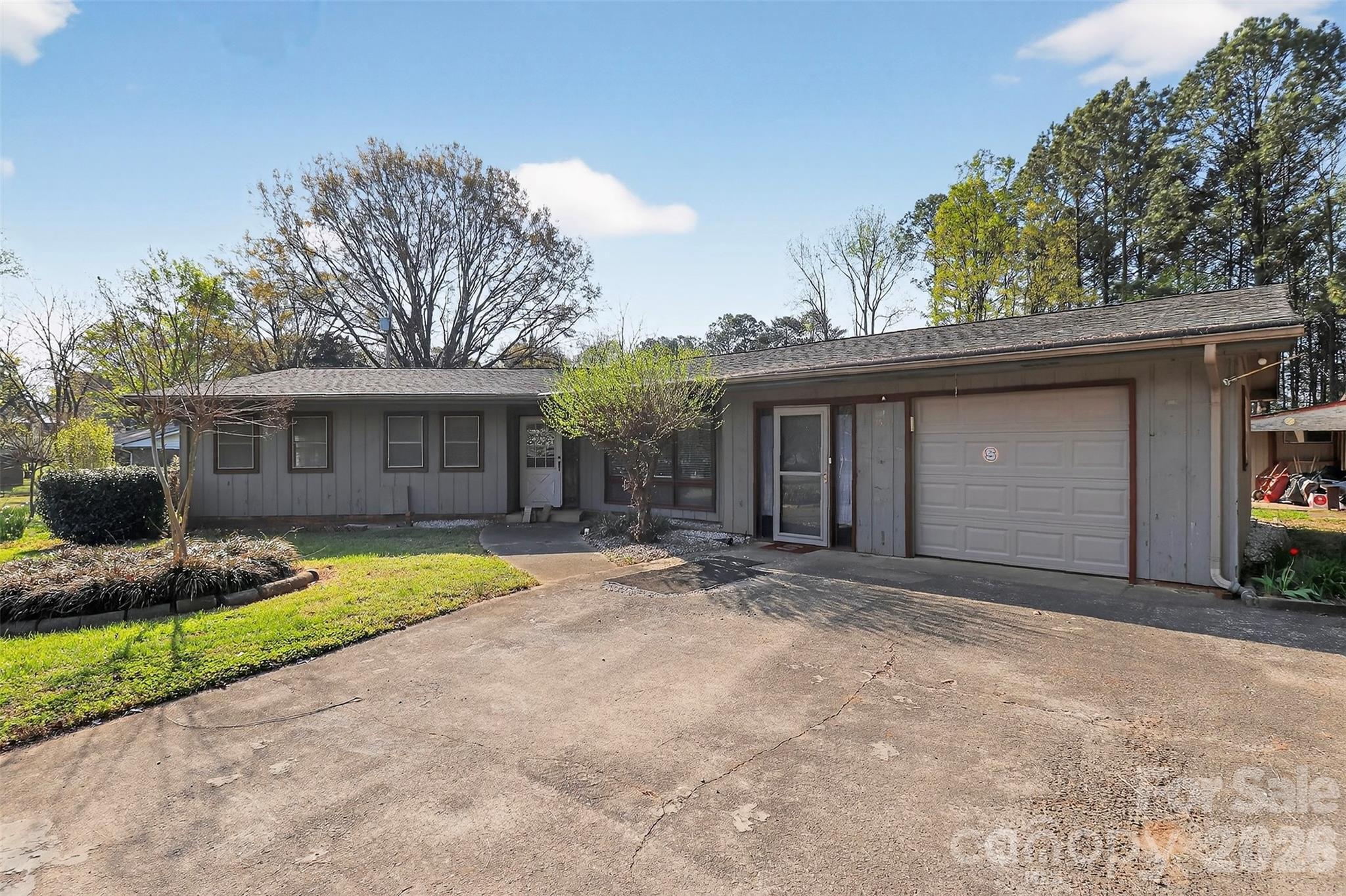 9516 Westmoreland Road Property Photo 2