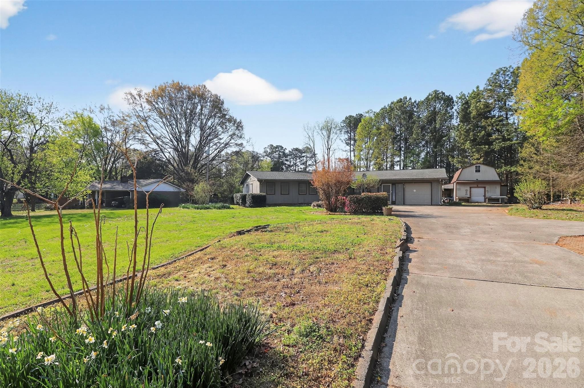 9516 Westmoreland Road Property Photo 4