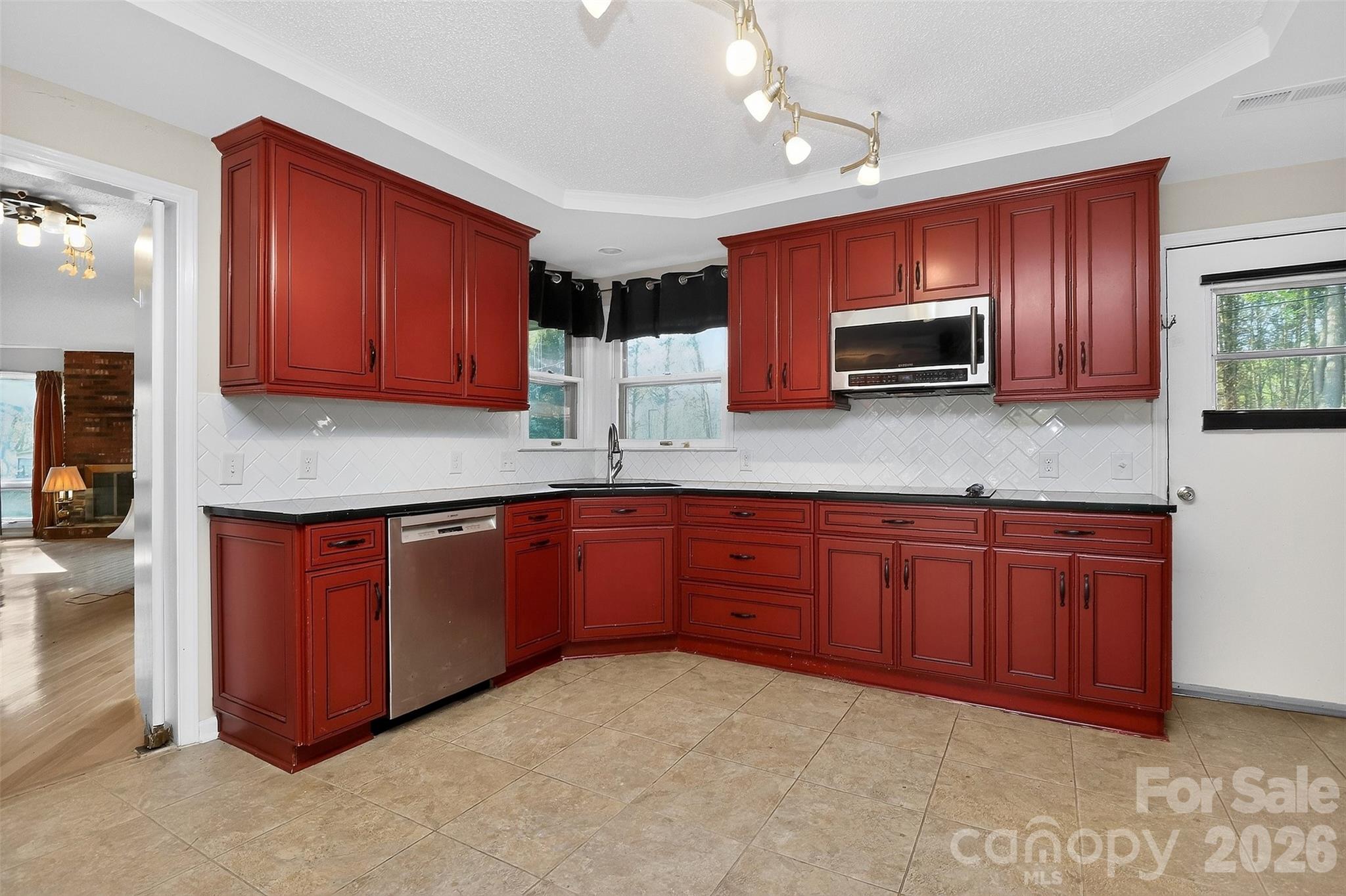 9516 Westmoreland Road Property Photo 12
