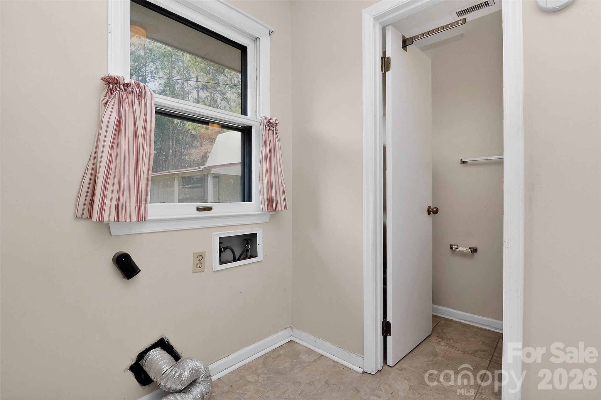 9516 Westmoreland Road Property Photo 23