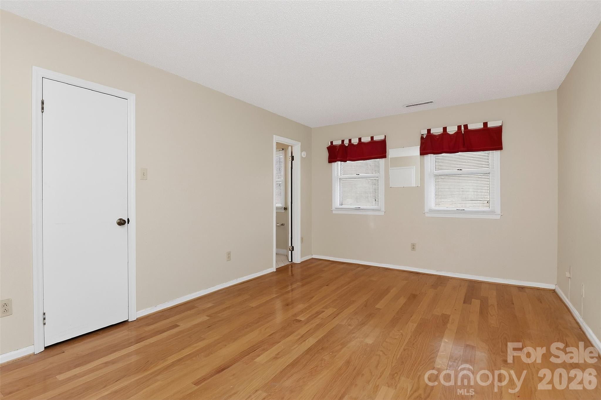 9516 Westmoreland Road Property Photo 28