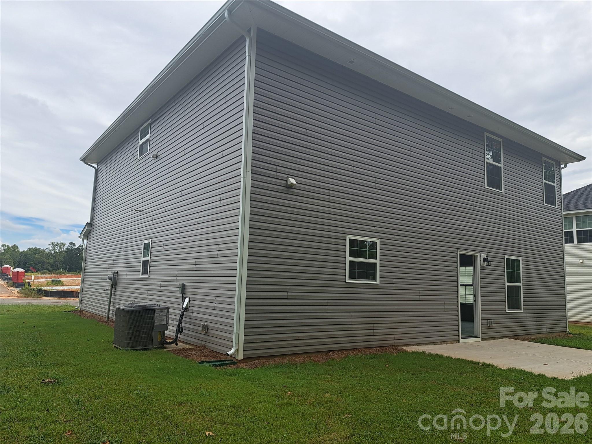 1095 Kildare Drive 68 Property Photo 2