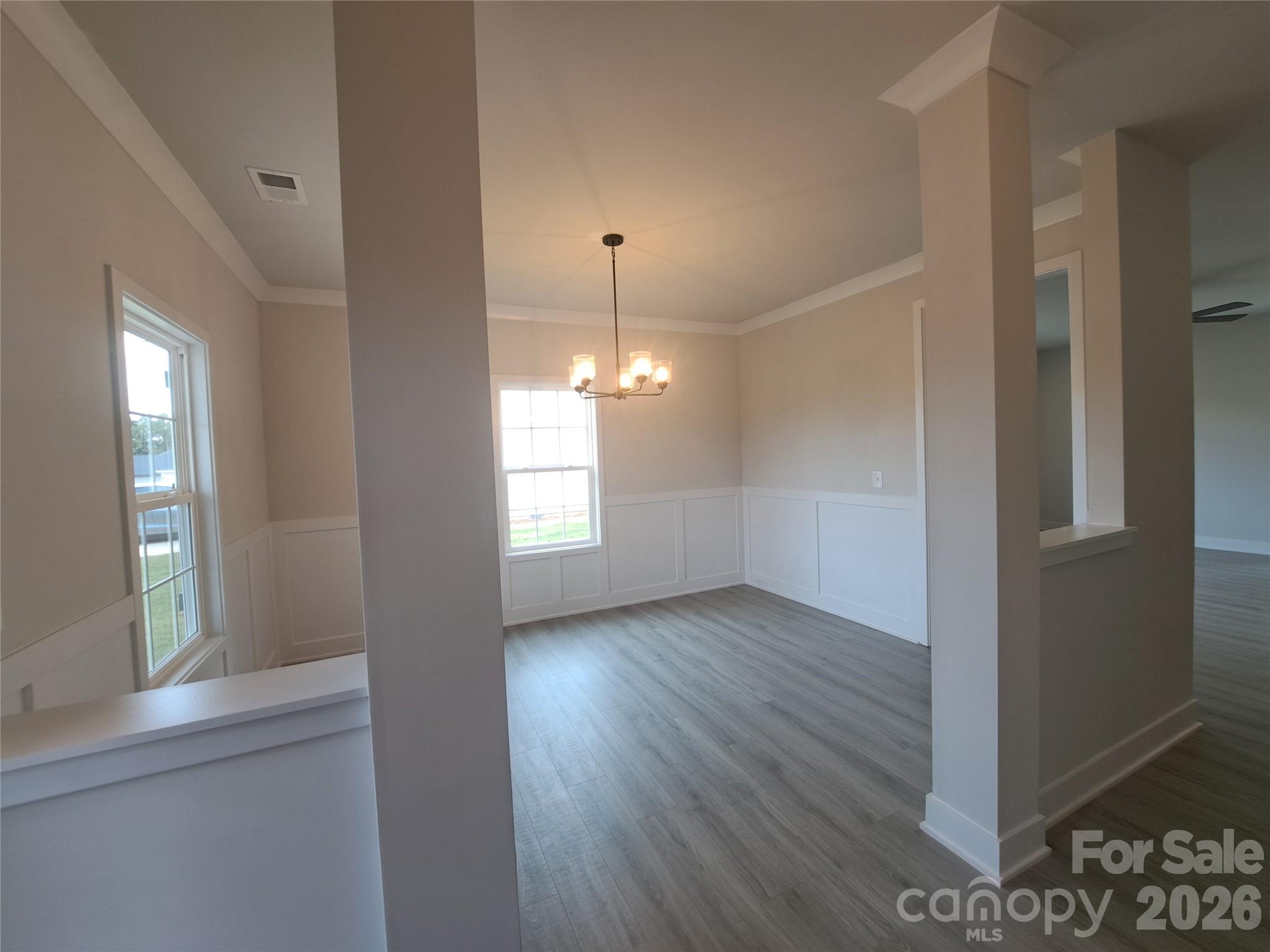 1095 Kildare Drive 68 Property Photo 5
