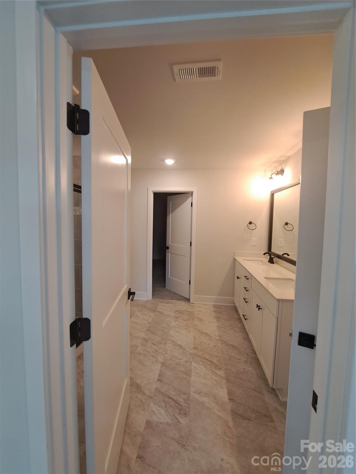 1095 Kildare Drive 68 Property Photo 17