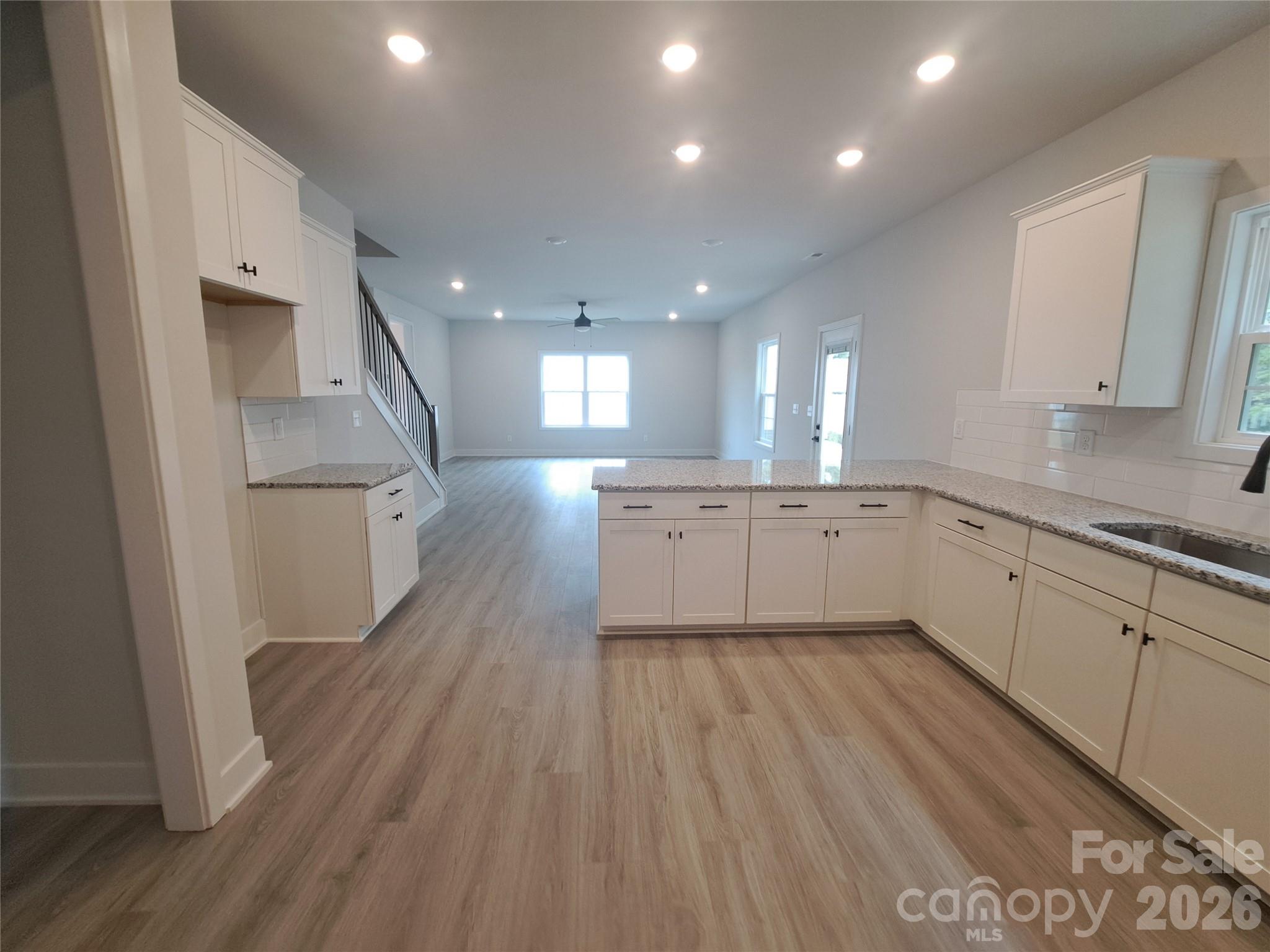 1095 Kildare Drive 68 Property Photo 22