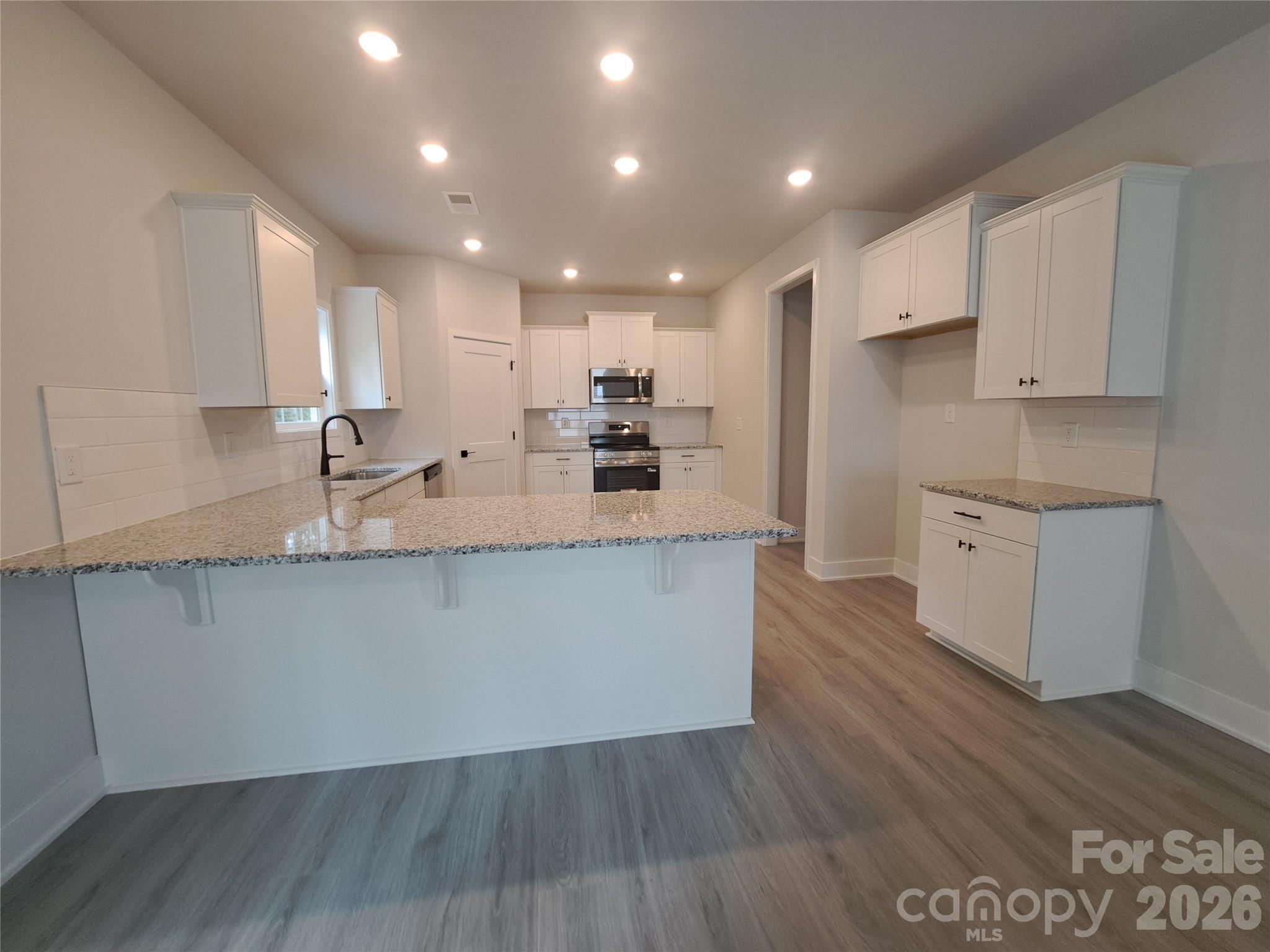 1095 Kildare Drive 68 Property Photo 26