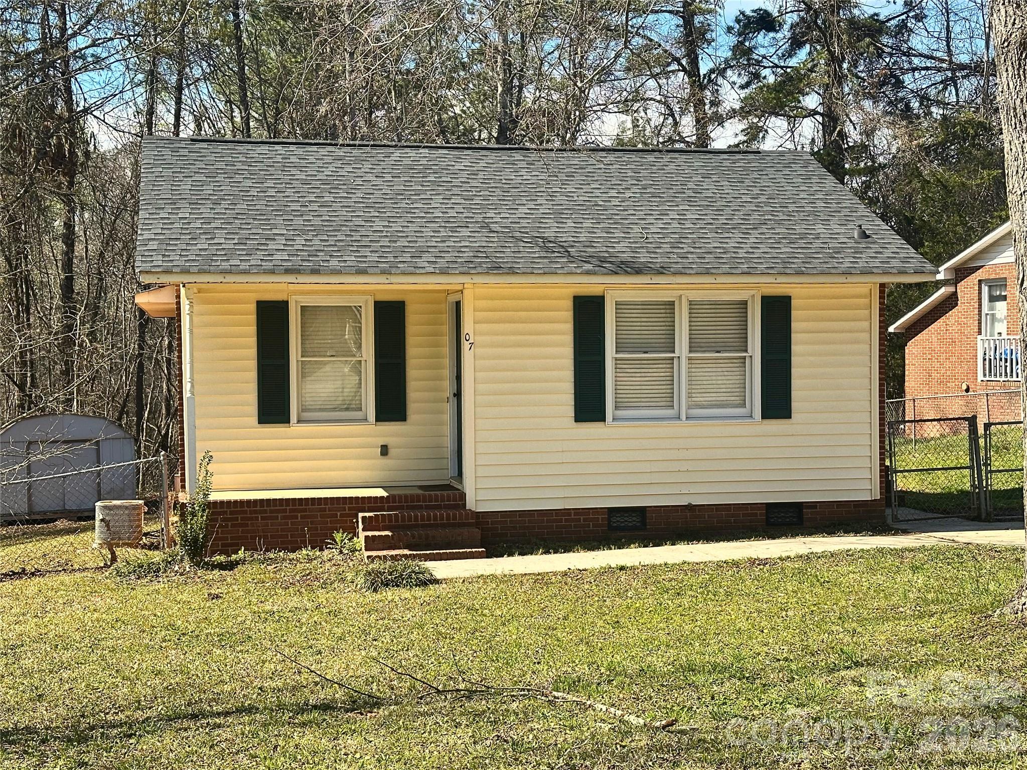 7 Rosewood Lane Property Photo 1