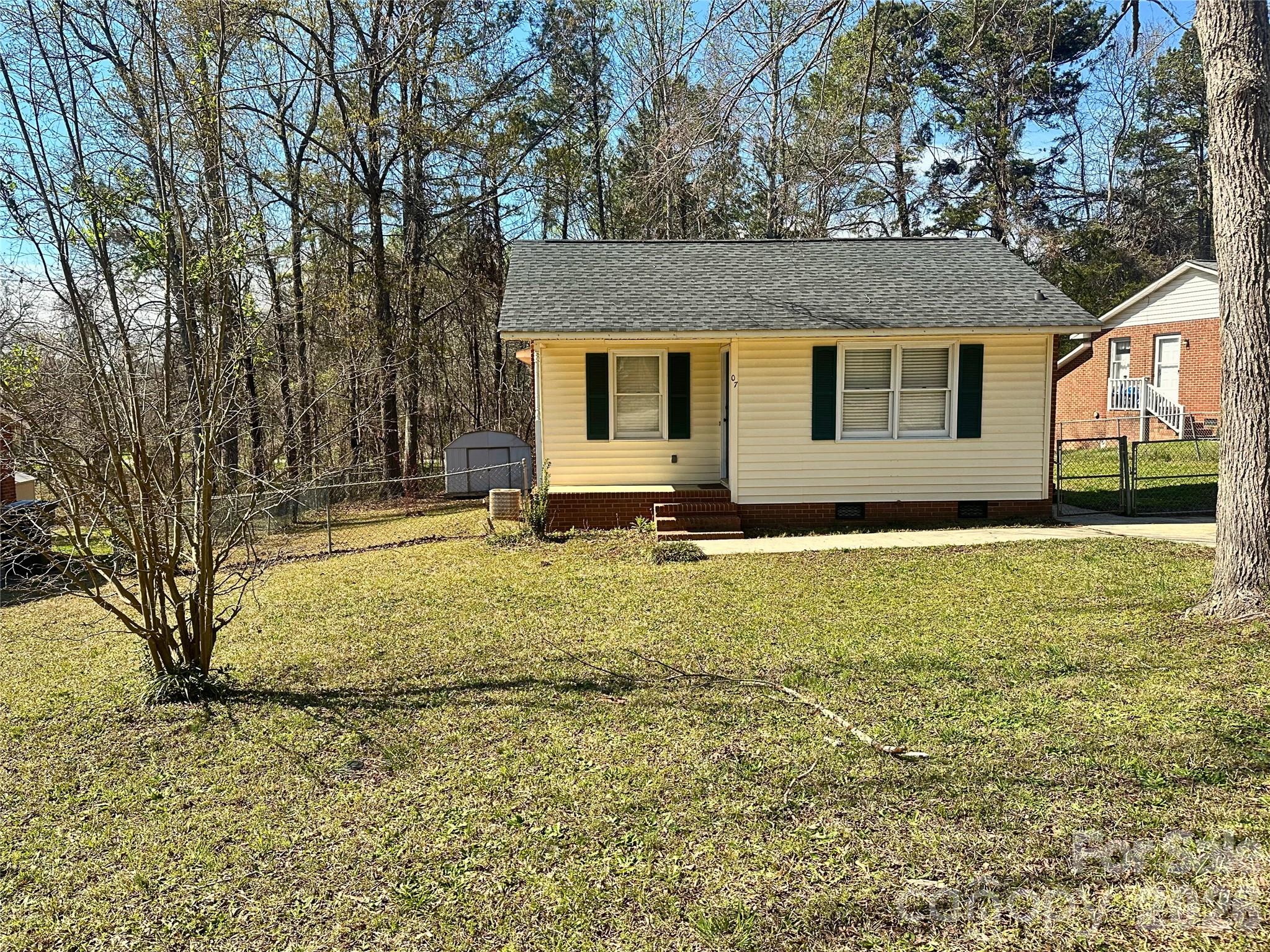 7 Rosewood Lane Property Photo 2