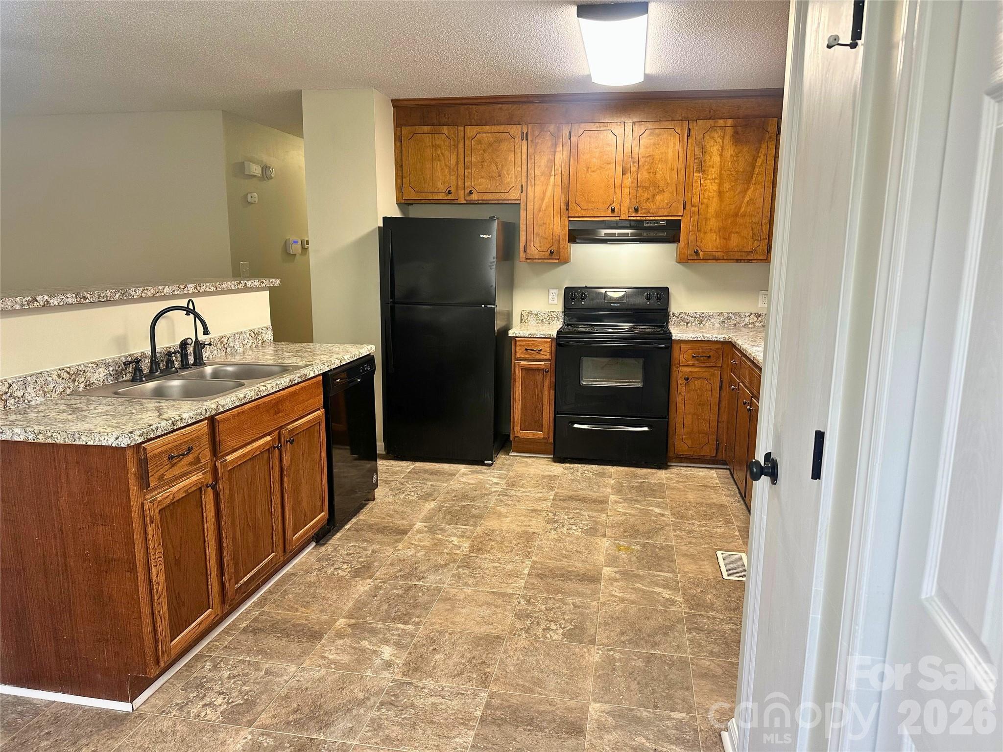 7 Rosewood Lane Property Photo 12