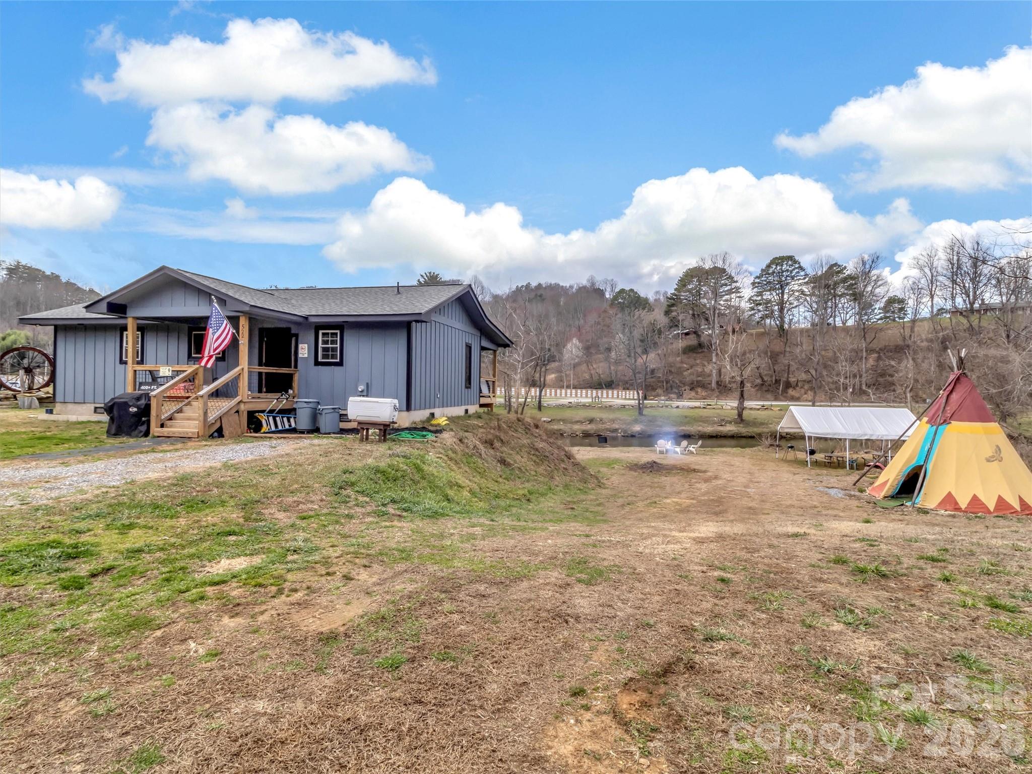 522 N River Road Property Photo 19