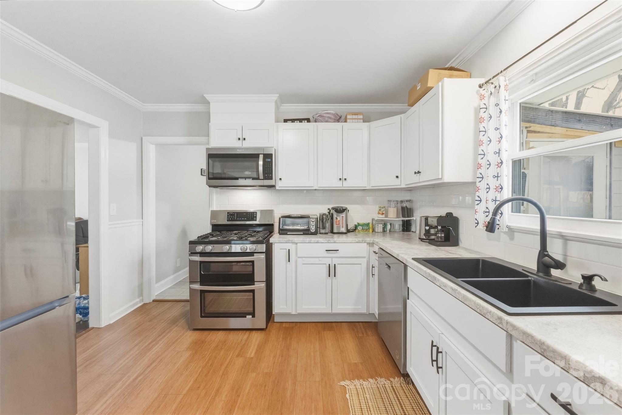 1213 E Park Drive Property Photo 10