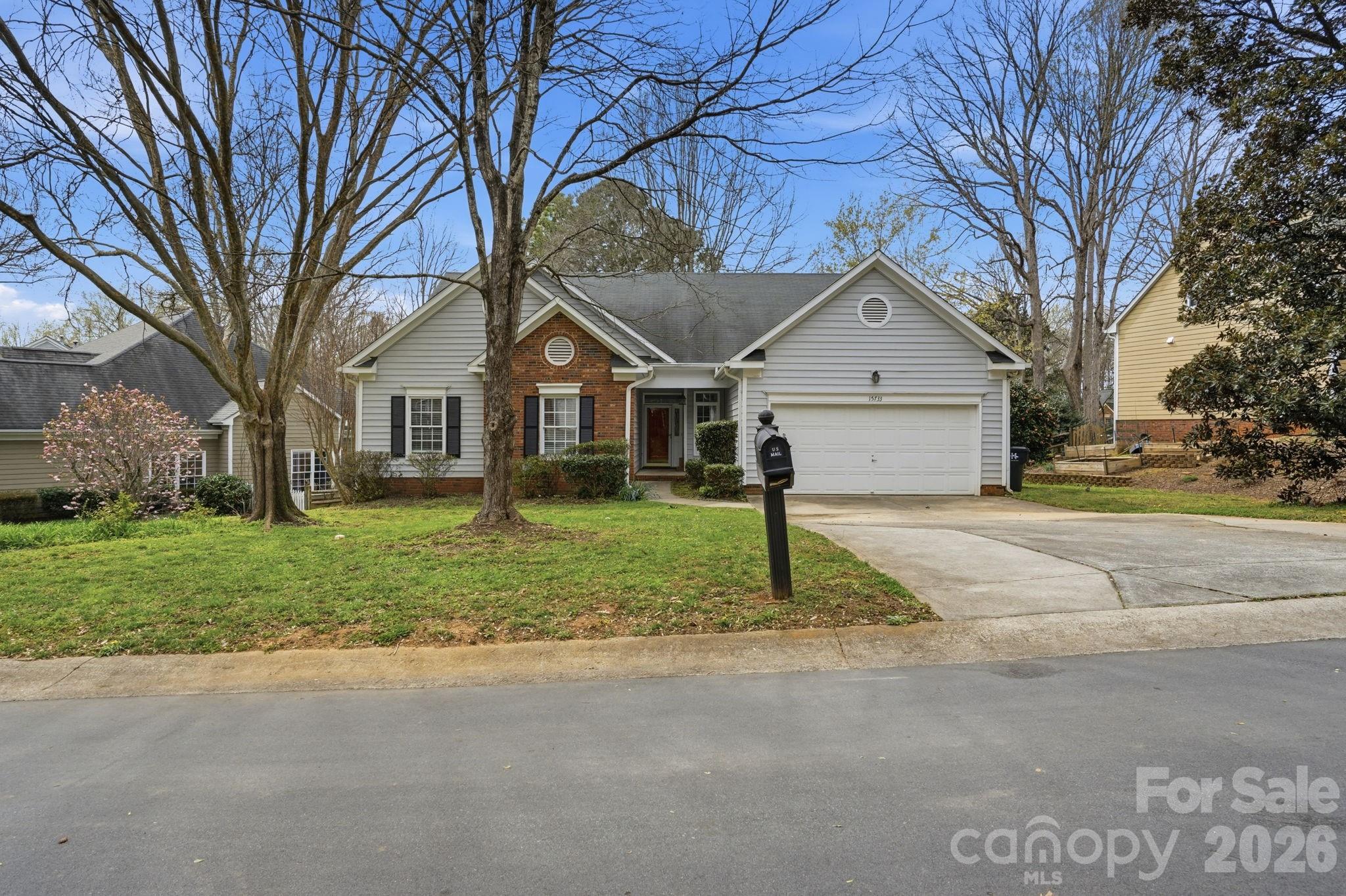 15733 Berryfield Street Property Photo 1