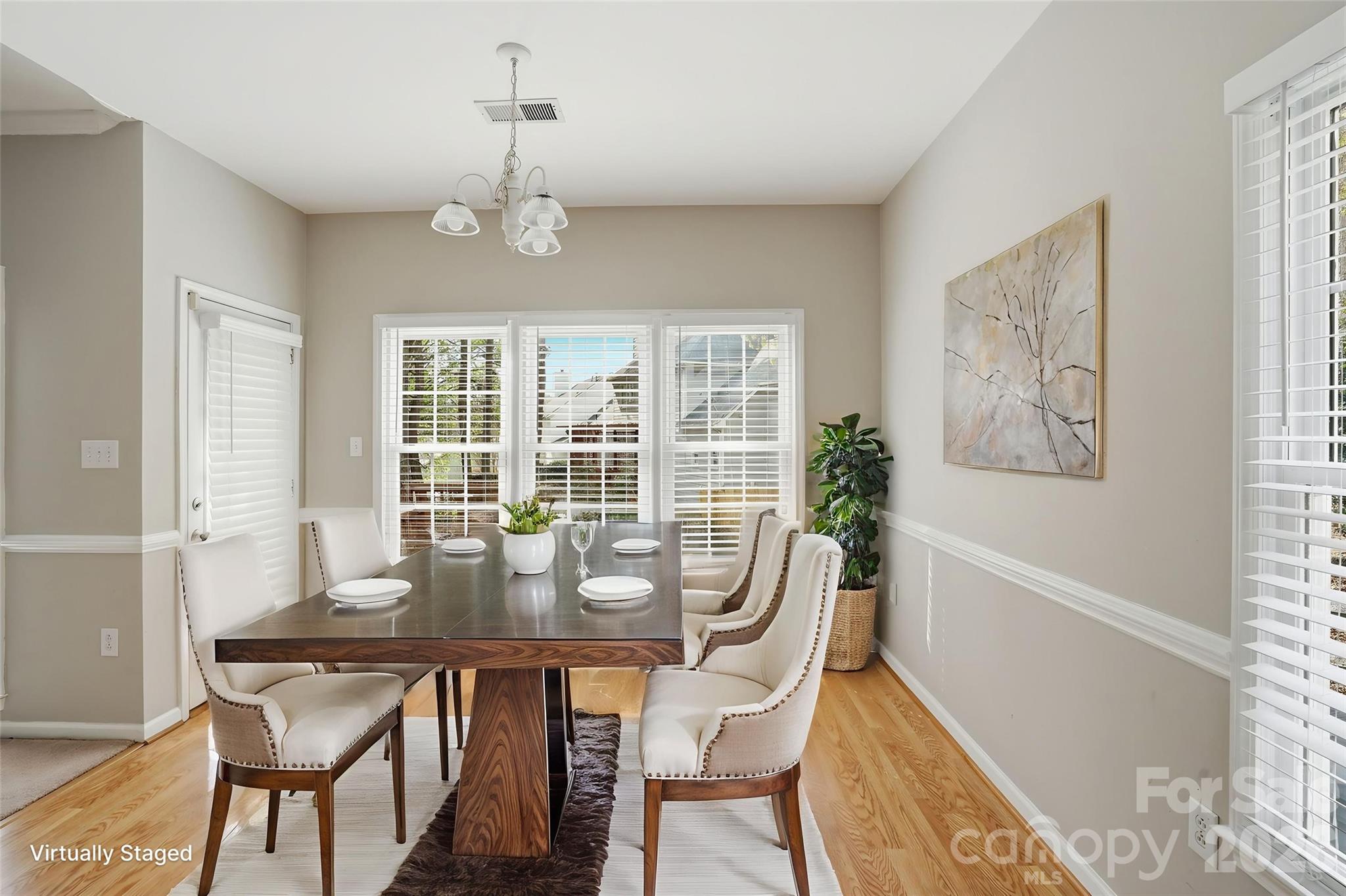 15733 Berryfield Street Property Photo 6