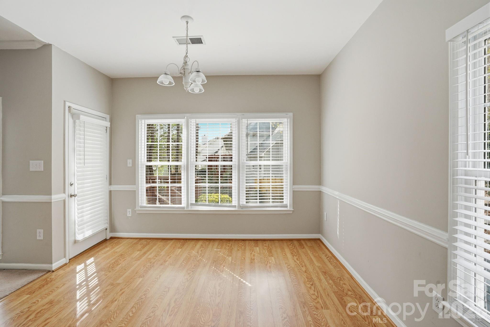 15733 Berryfield Street Property Photo 7