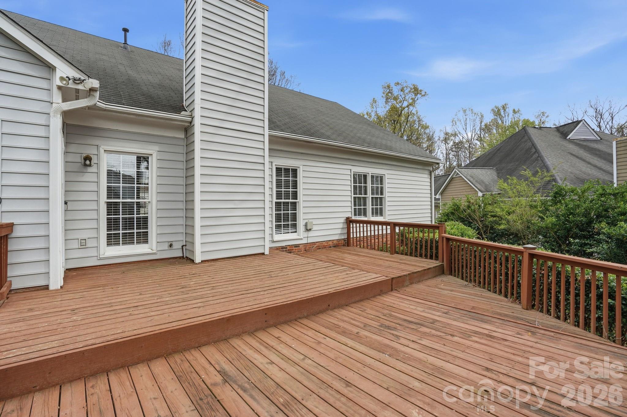 15733 Berryfield Street Property Photo 13