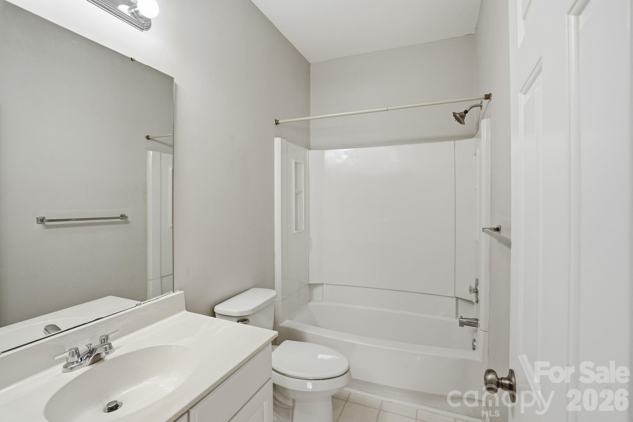 15733 Berryfield Street Property Photo 32