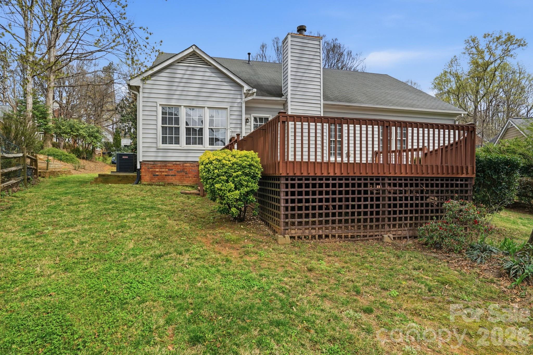 15733 Berryfield Street Property Photo 44