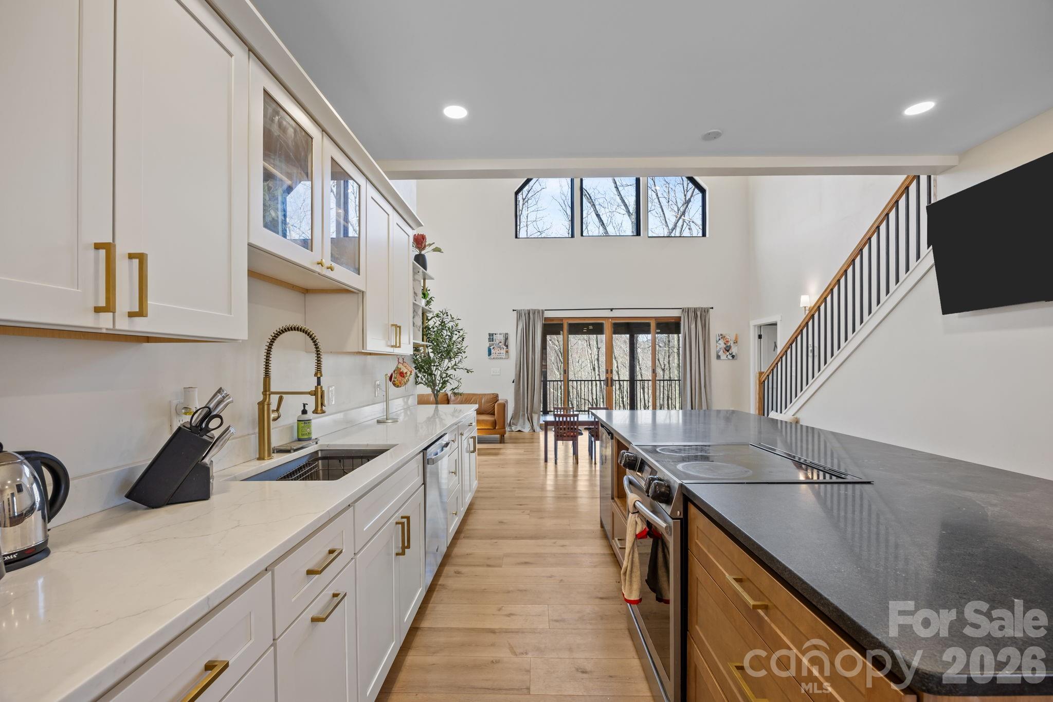 215 Ridgeway Road Property Photo 10