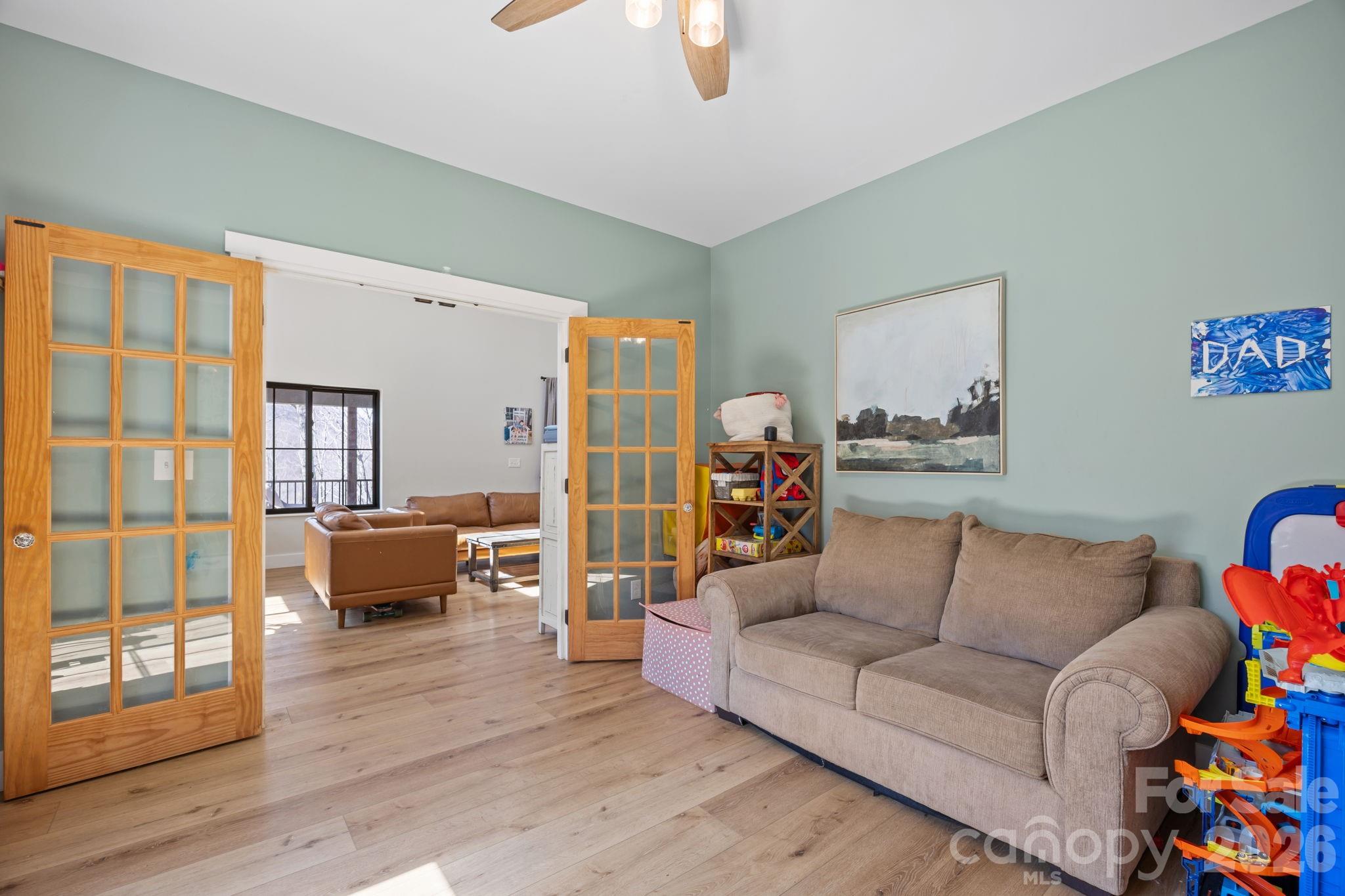 215 Ridgeway Road Property Photo 23