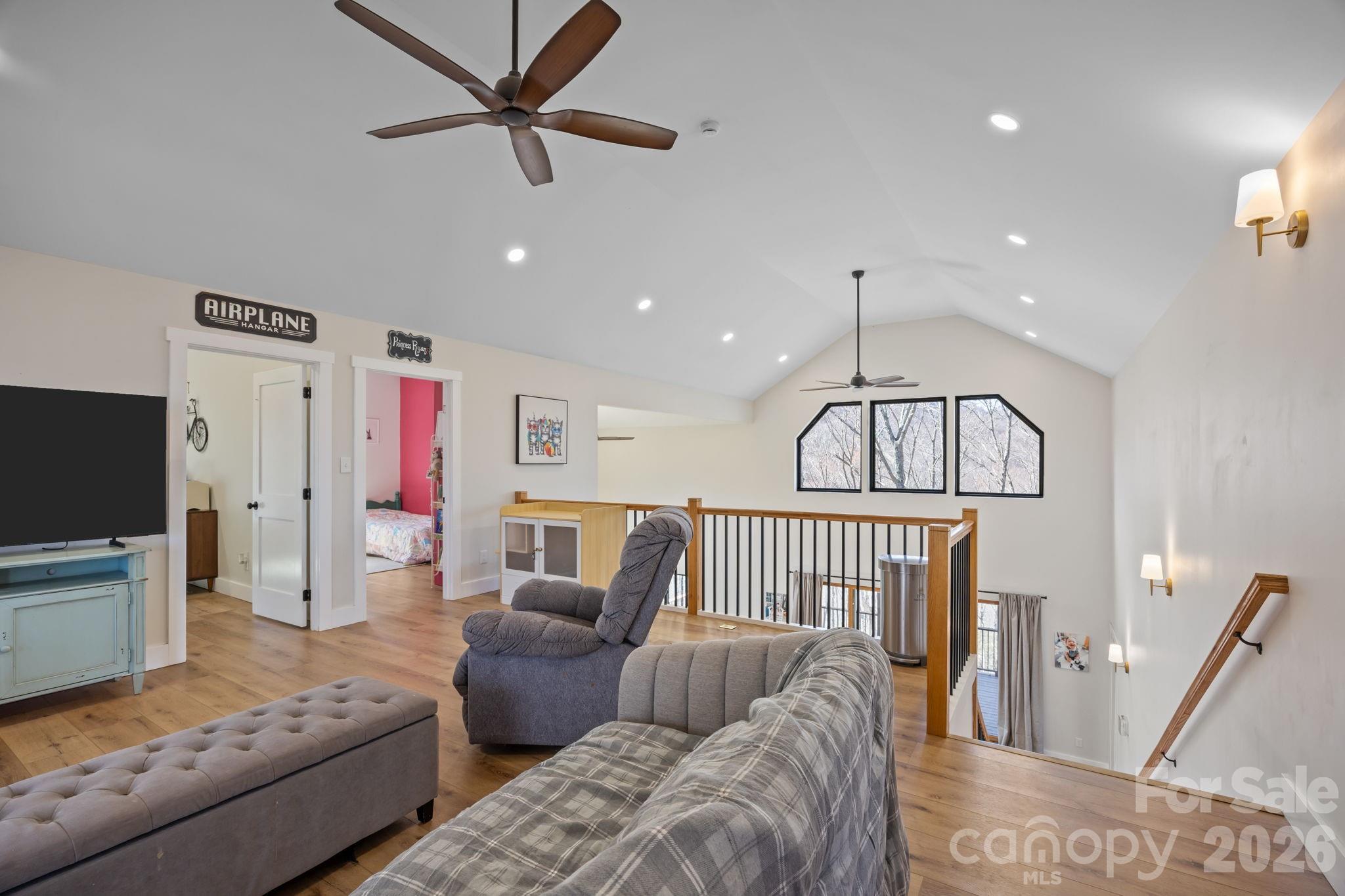 215 Ridgeway Road Property Photo 31