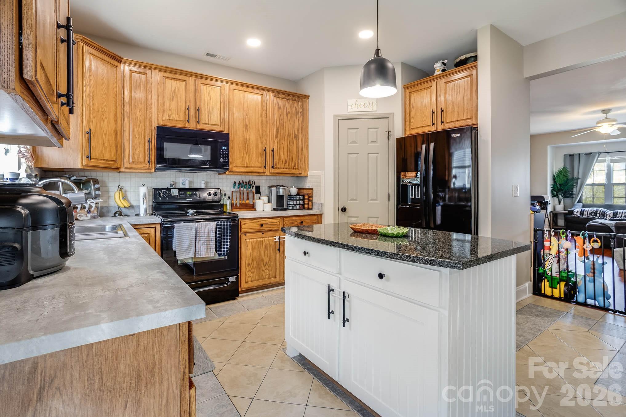 128 Rock Ridge Lane Property Photo 10