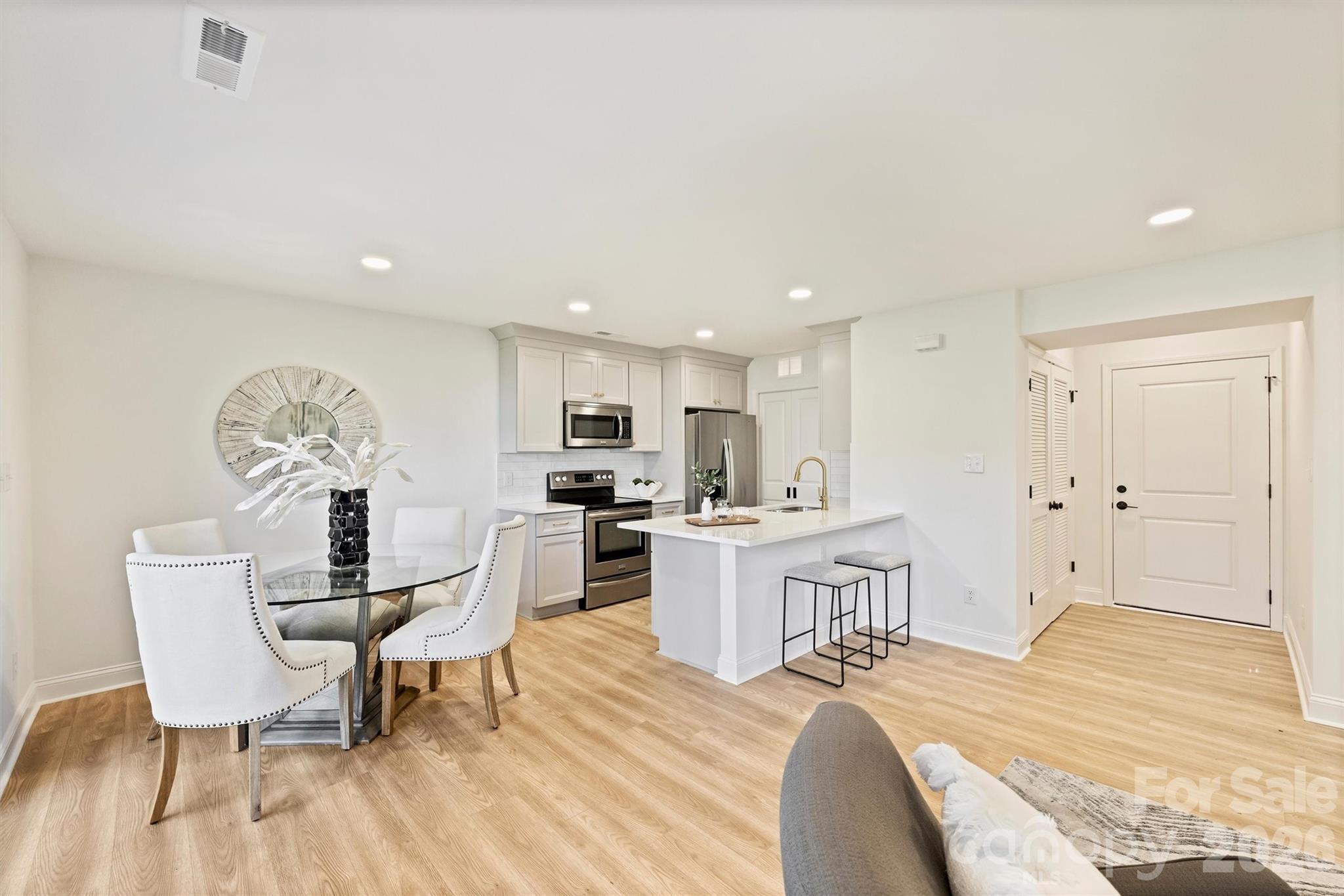 11141 Harrowfield Road Property Photo 8