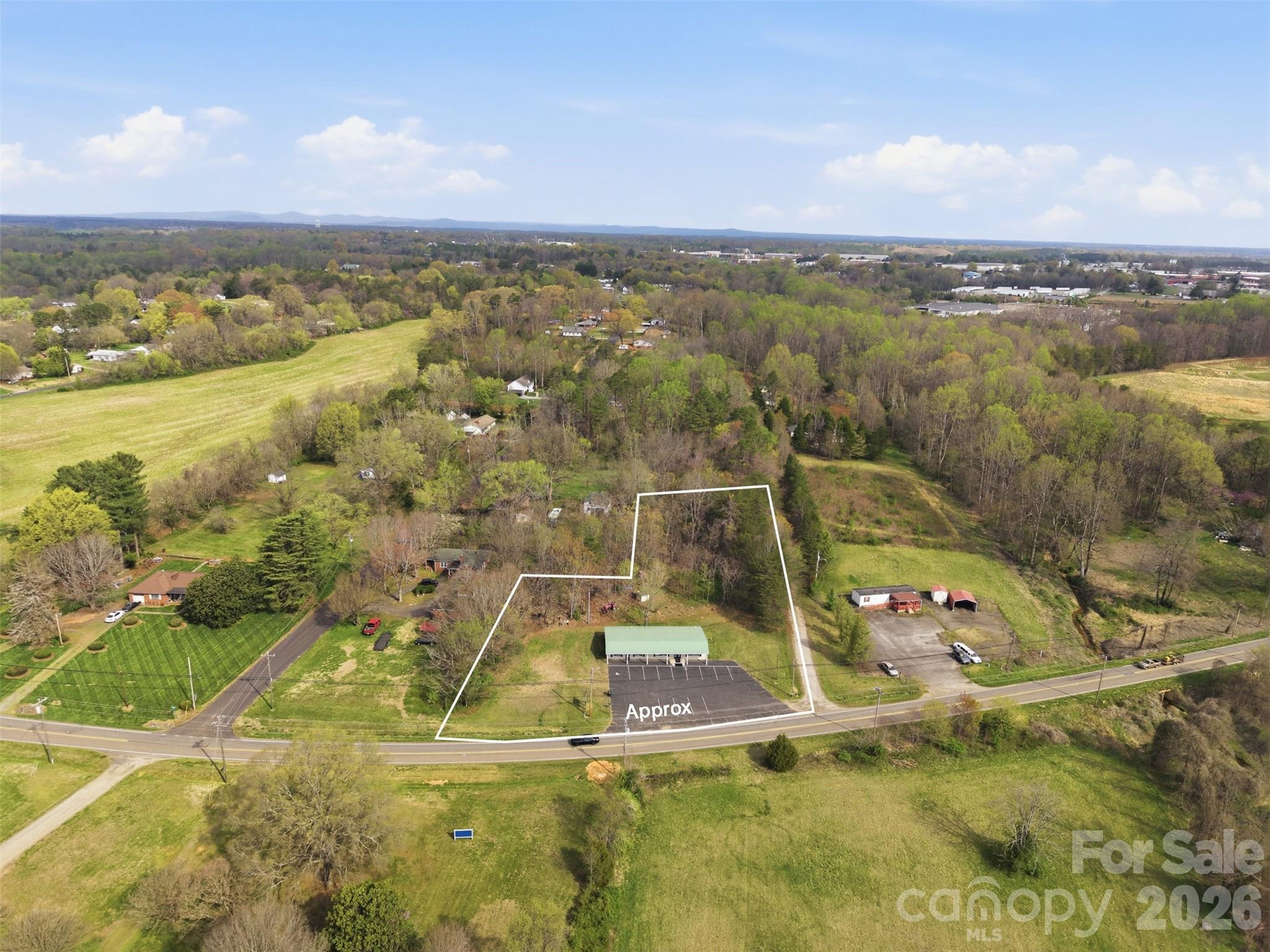 2504 Newton Drive Property Photo 2
